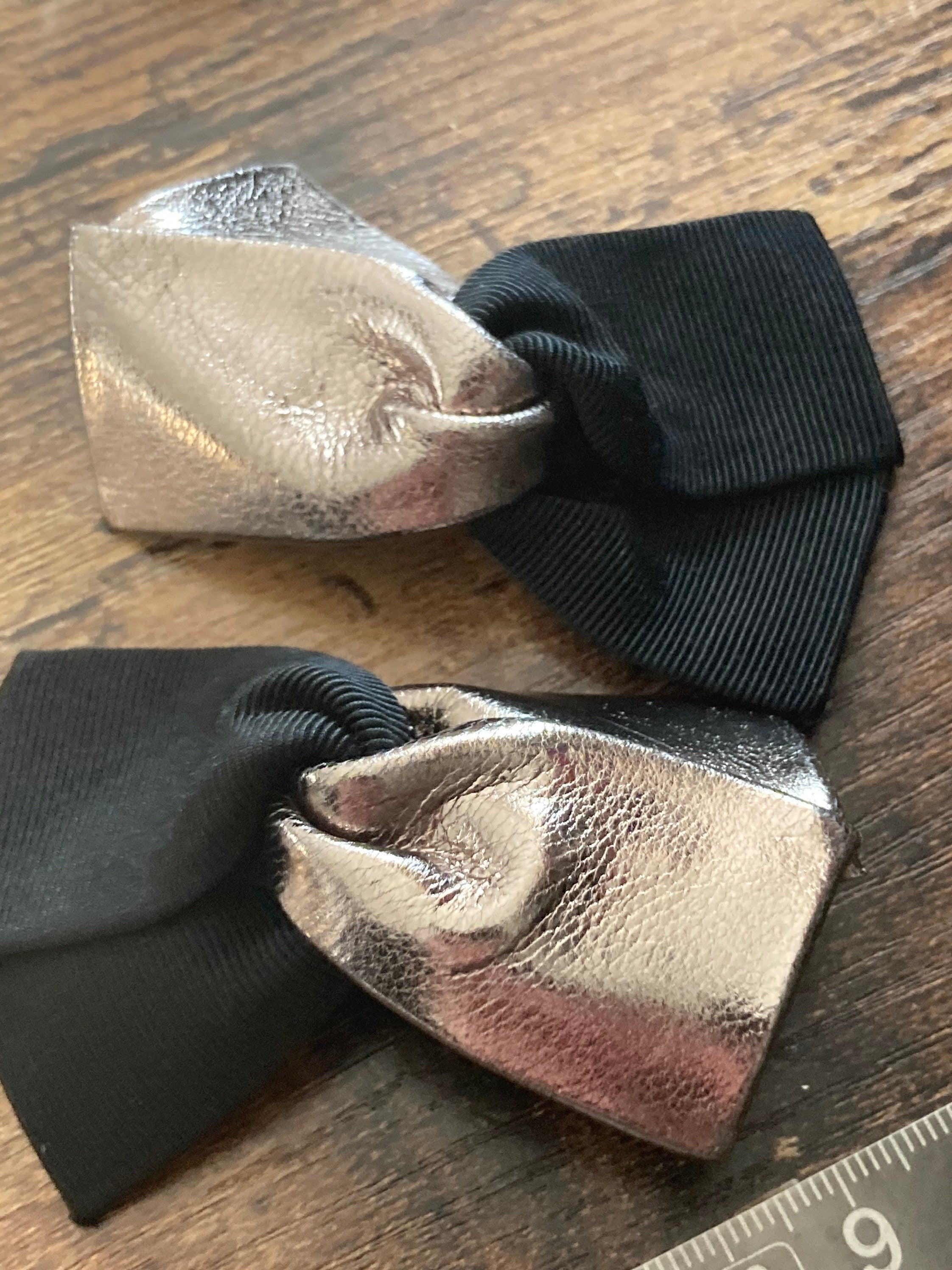 grosgrain high quality pair of BOW shoe clips gold tone Pewter black