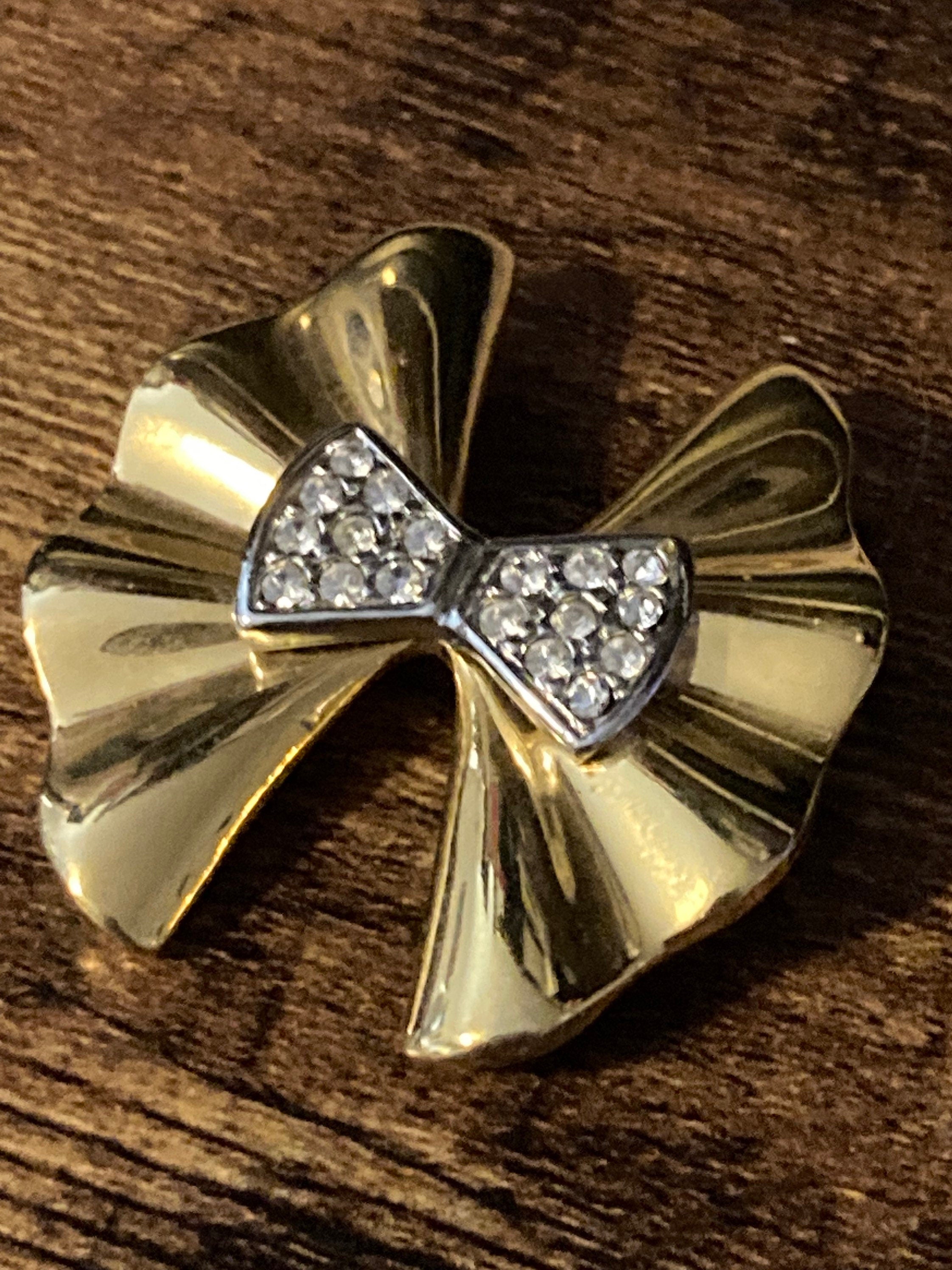 Vintage textured gold tone diamanté paste BOW brooch