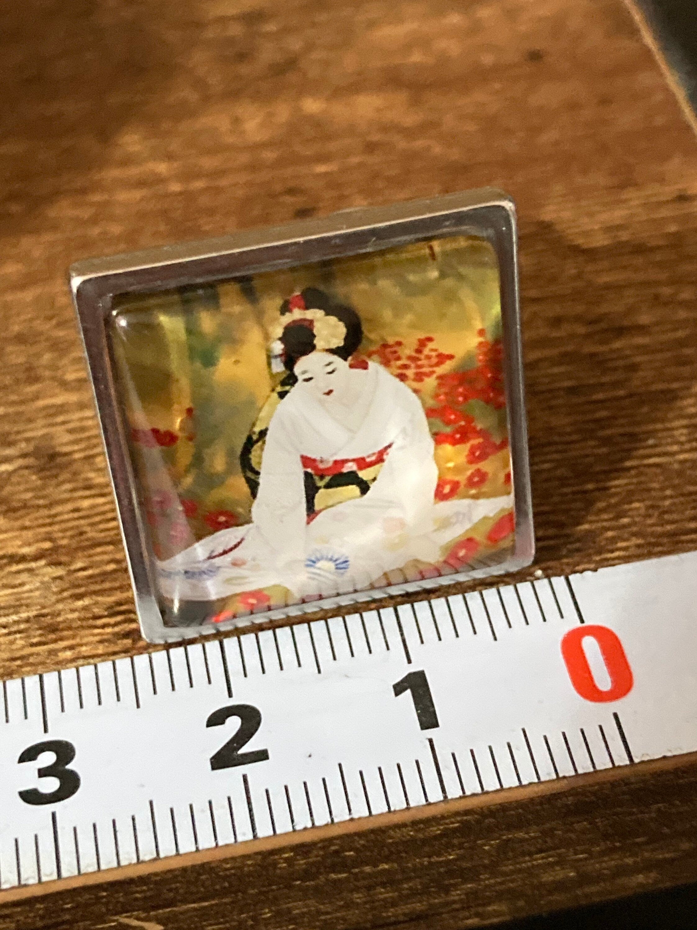 Oversized 22mm stainless steel Japanese geisha girl design square glass cabochon modernist ring adj size N O P Q R S