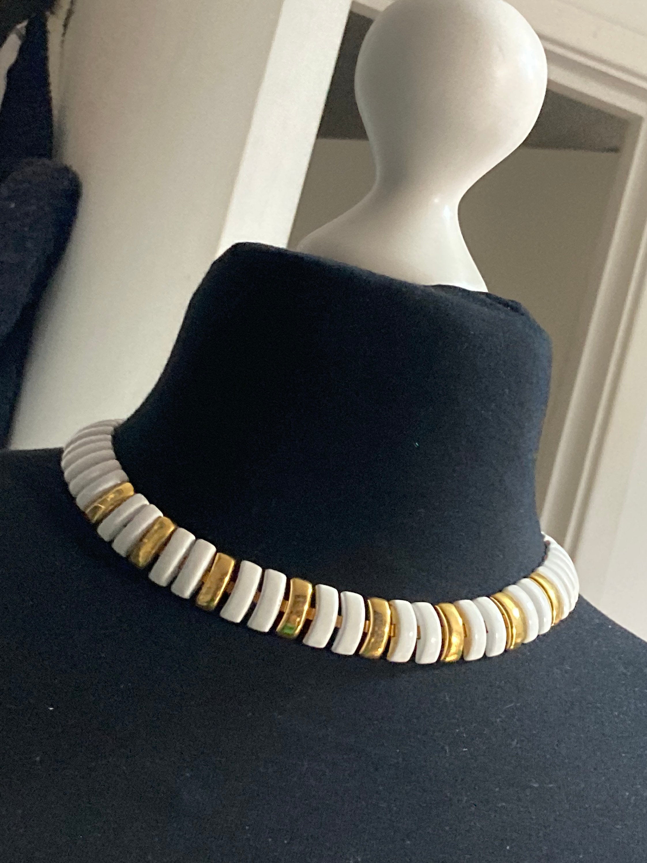 Signed NAPIER designer White Enamel gold tone Choker necklace