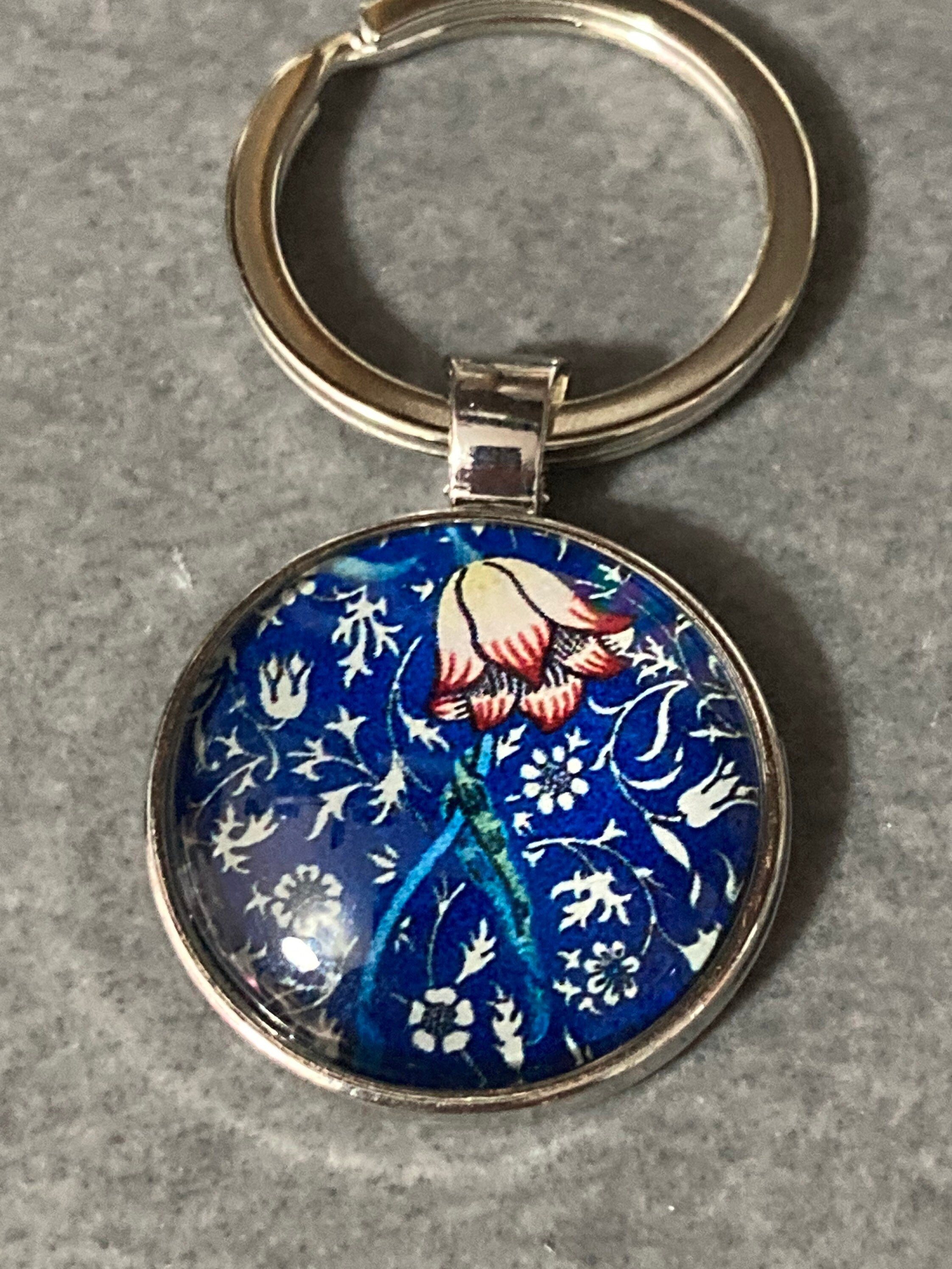 William Morris tulip print keyring silver tone art nouveau handmade