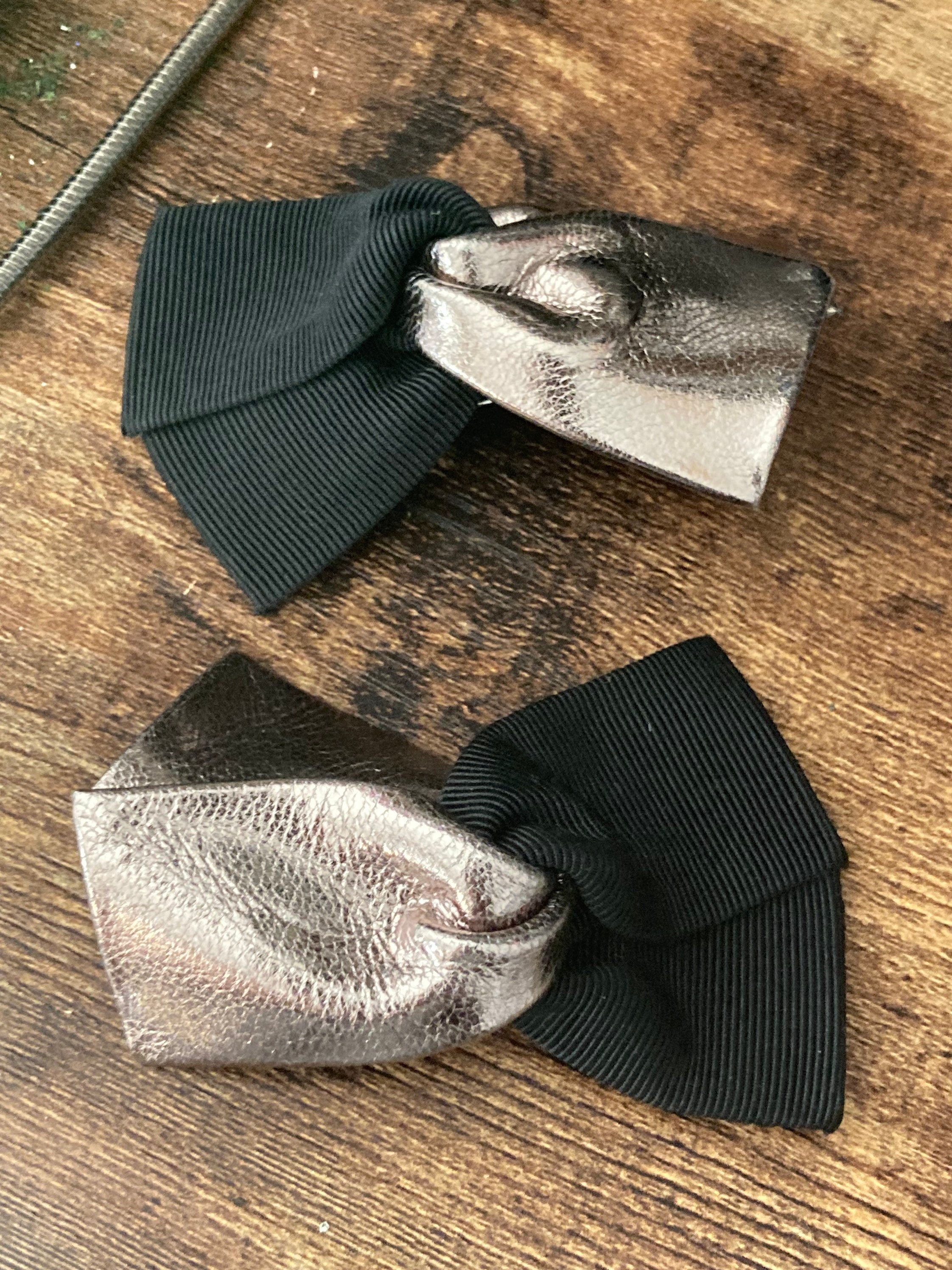 grosgrain high quality pair of BOW shoe clips gold tone Pewter black