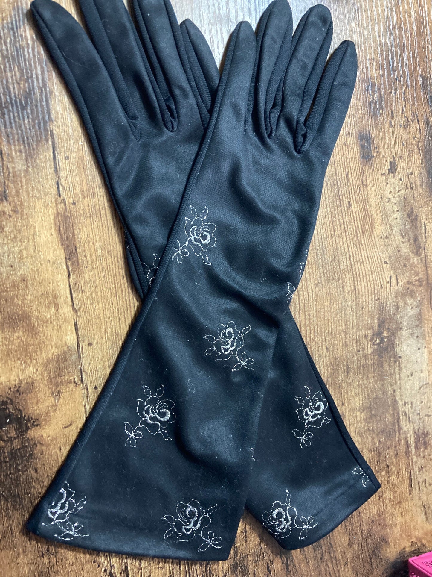 Stunning size 6.5 small medium mid century black silver thread work 33cm length cocktail formal evening gloves