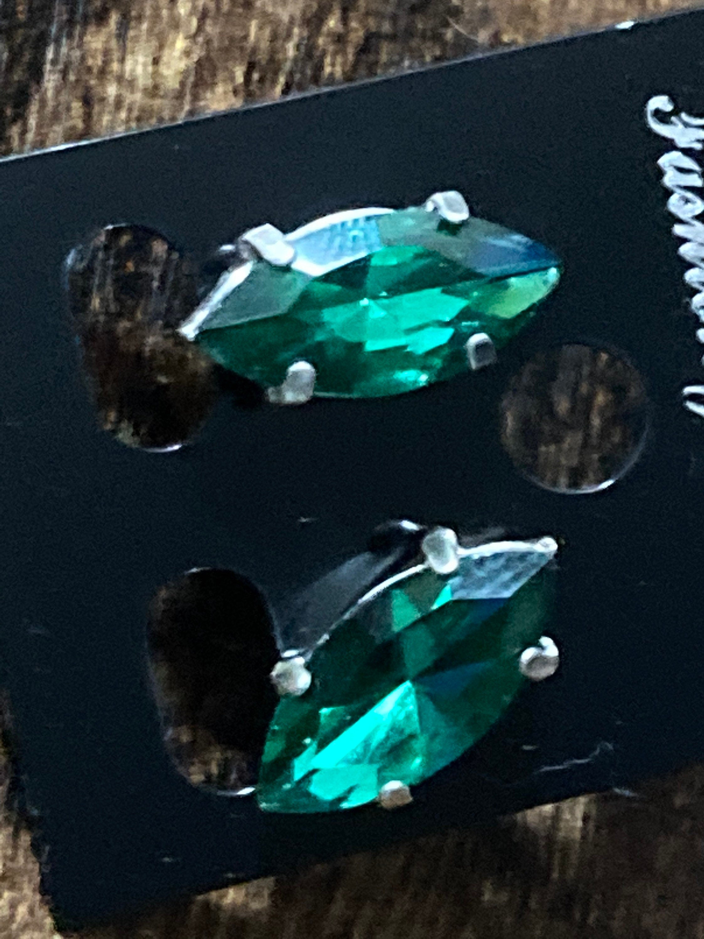 Emerald Green glass diamanté crystal earrings pierced 15mm