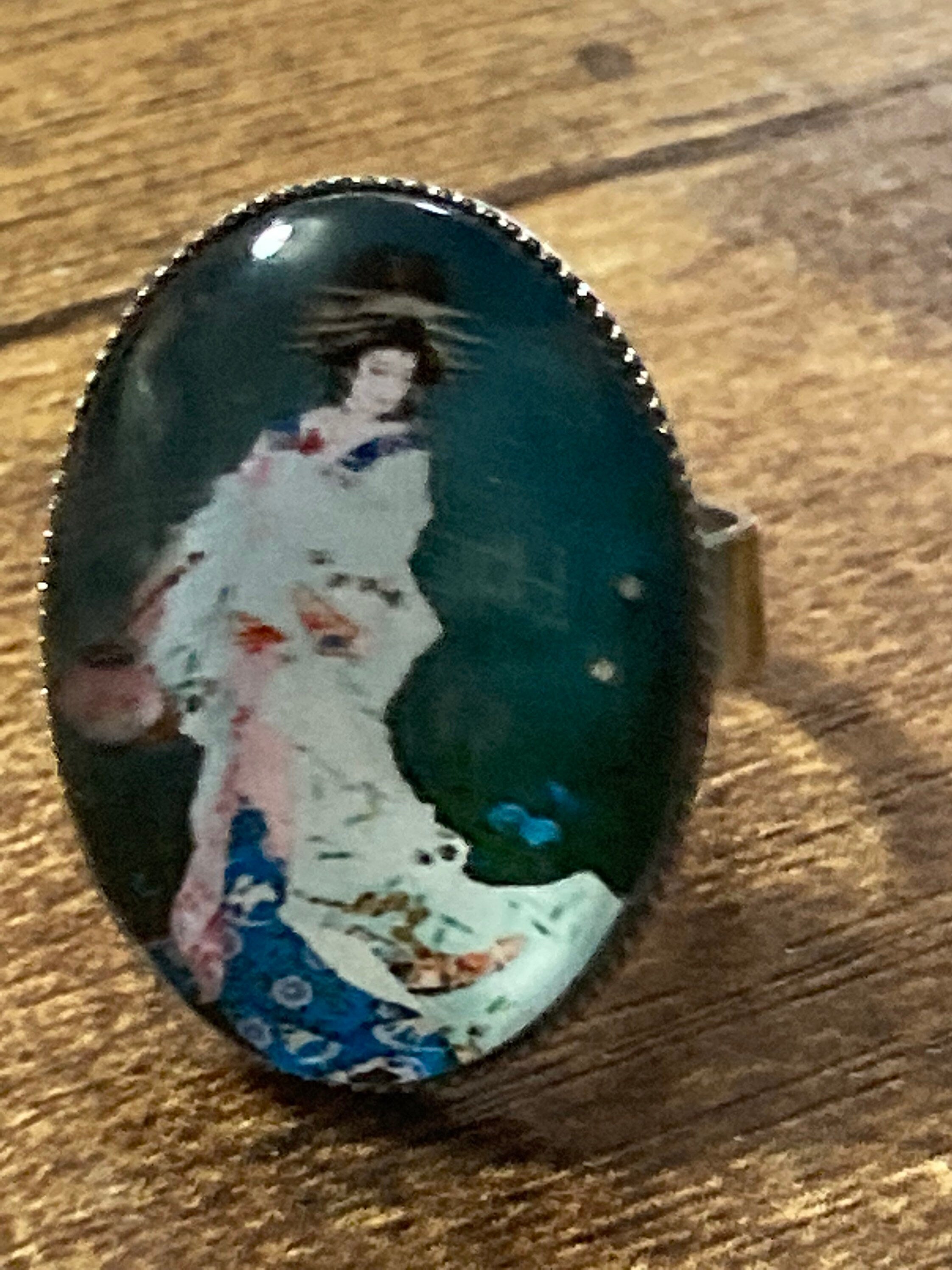 Japanese geisha girl ring adjustable fit blue