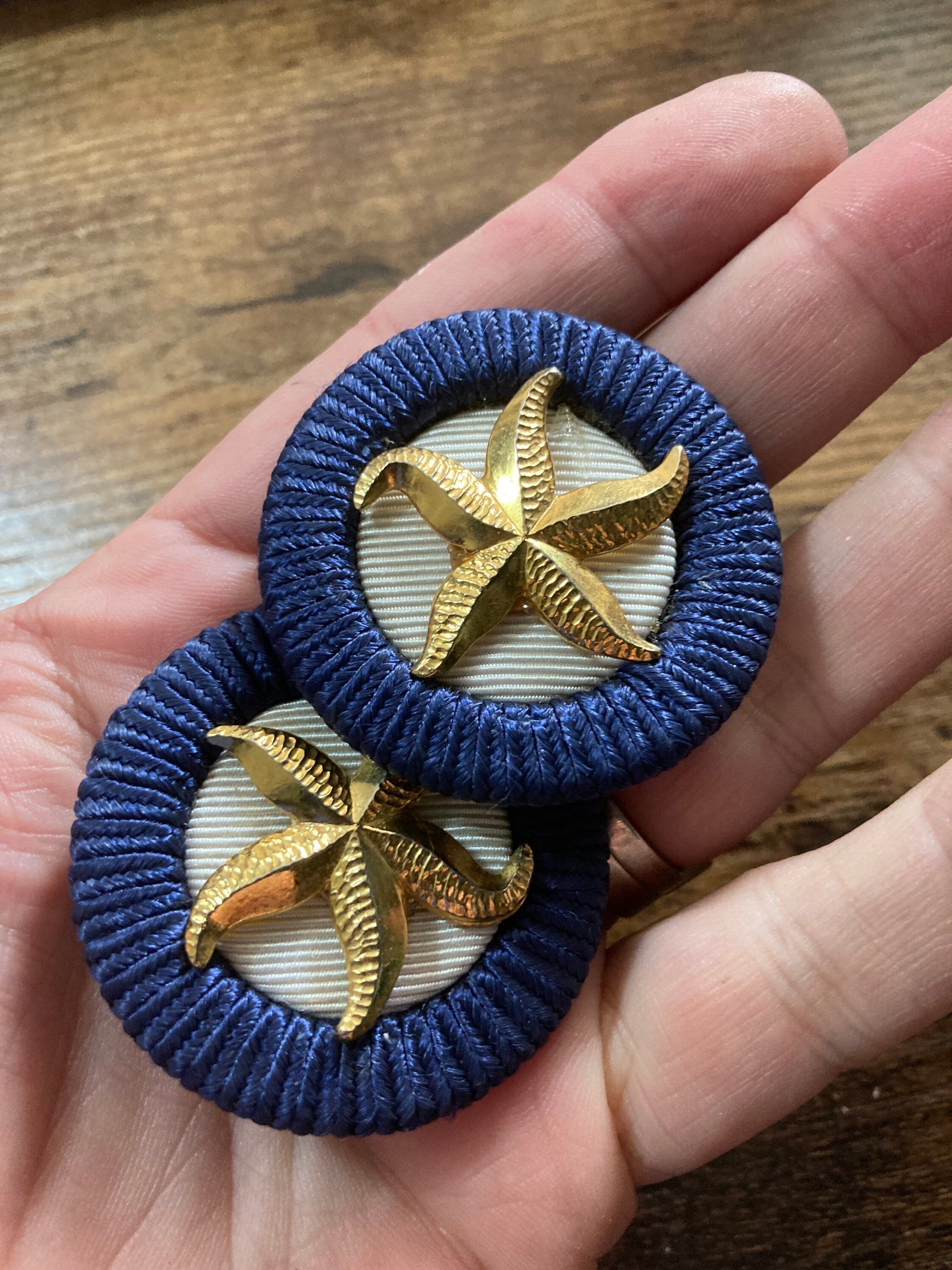 pair of navy blue cream grosgrain nautical starfish shoe clips 1980s