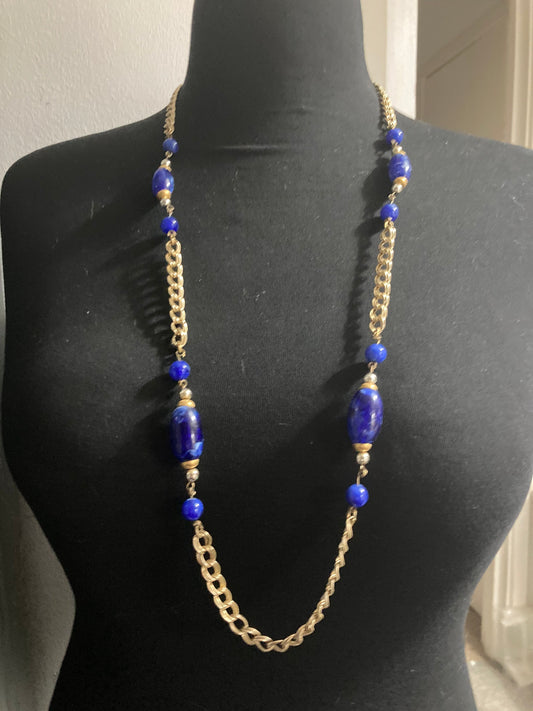 1970s 1980s vintage 95cm navy blue plastic beaded gold tone chain link long station necklace