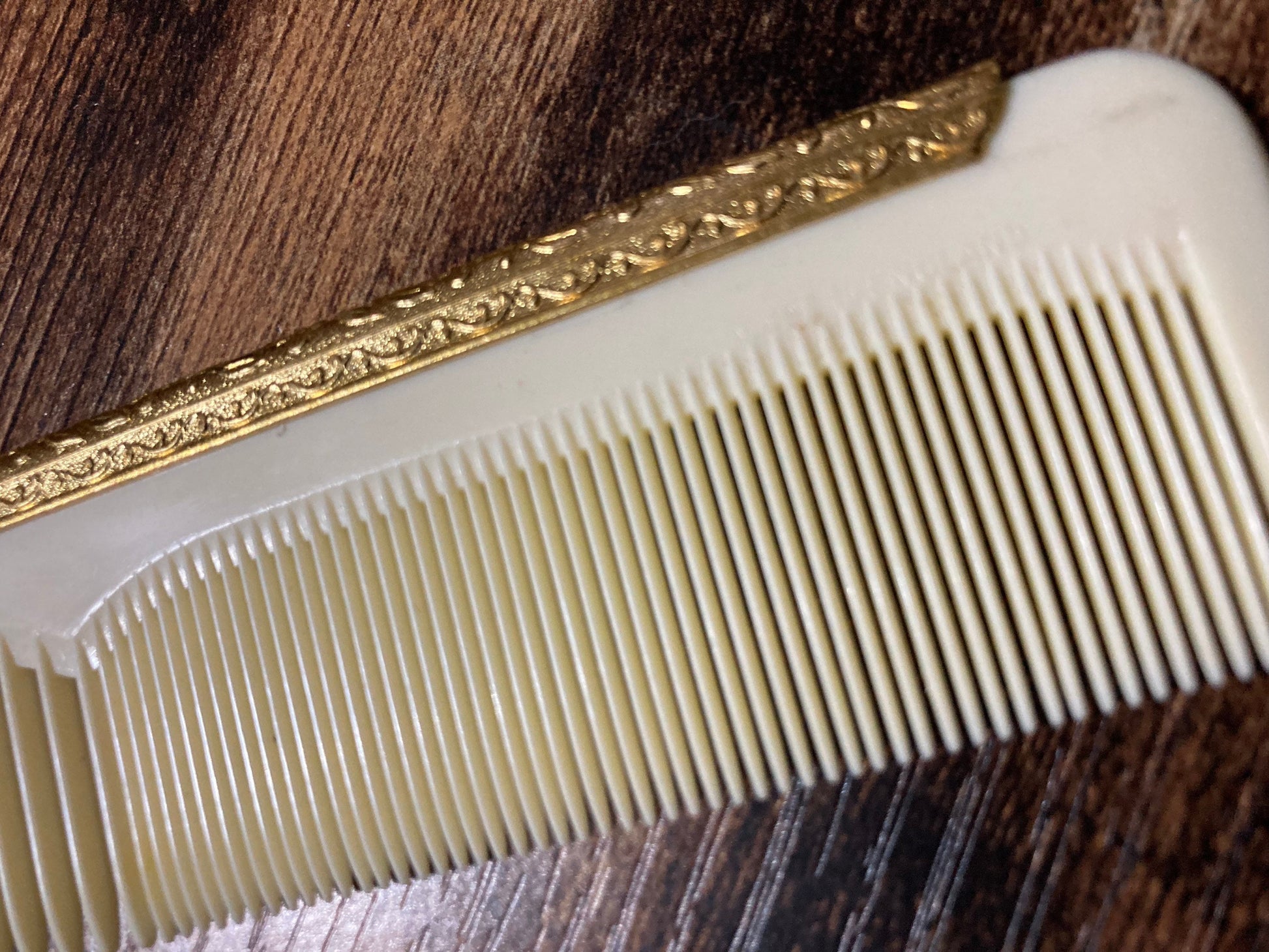 cream hair comb gold detail New old stock True vintage 1960s