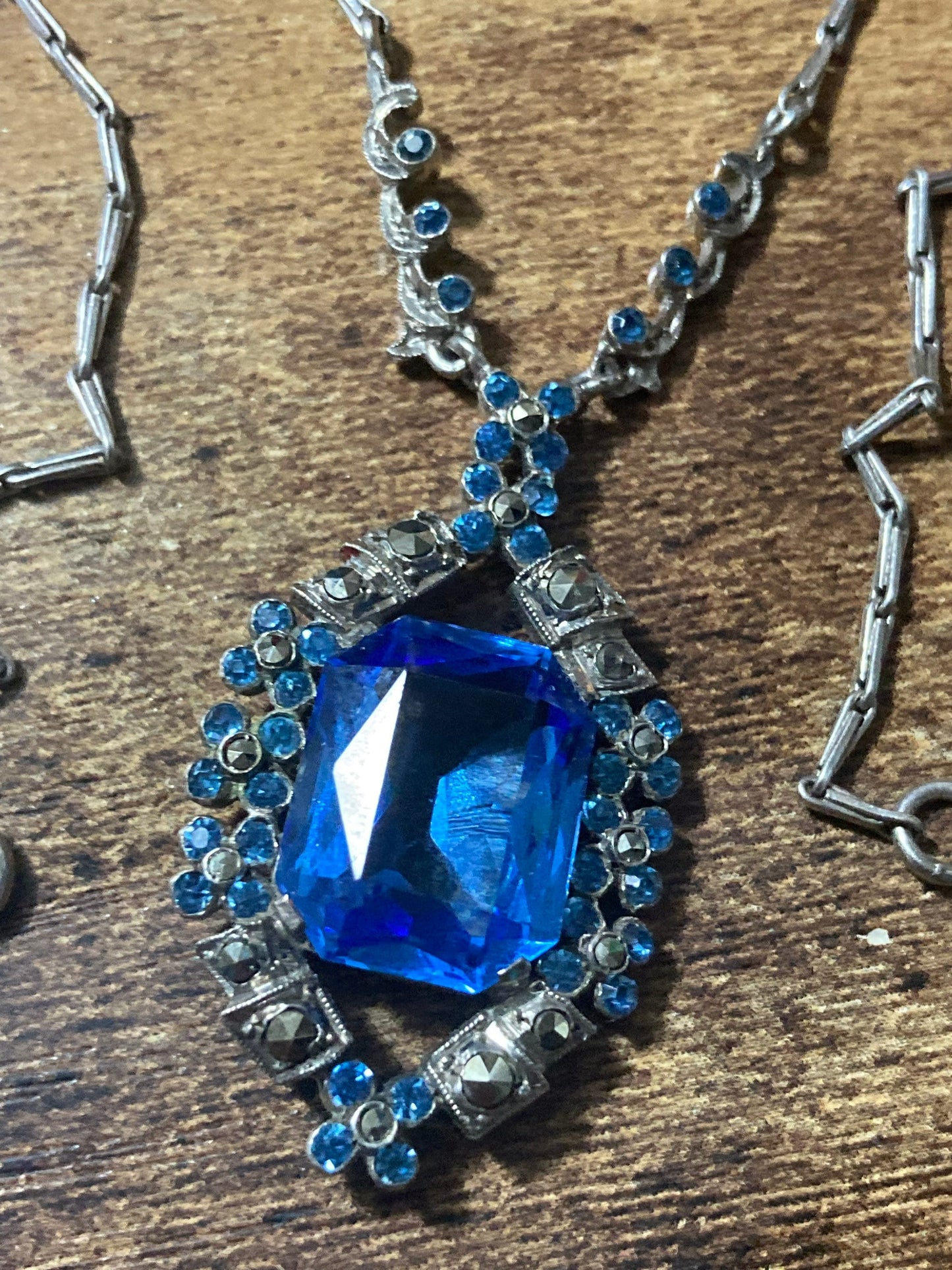 Art Deco Czech sapphire blue Crystal rhinestone pendant Necklace