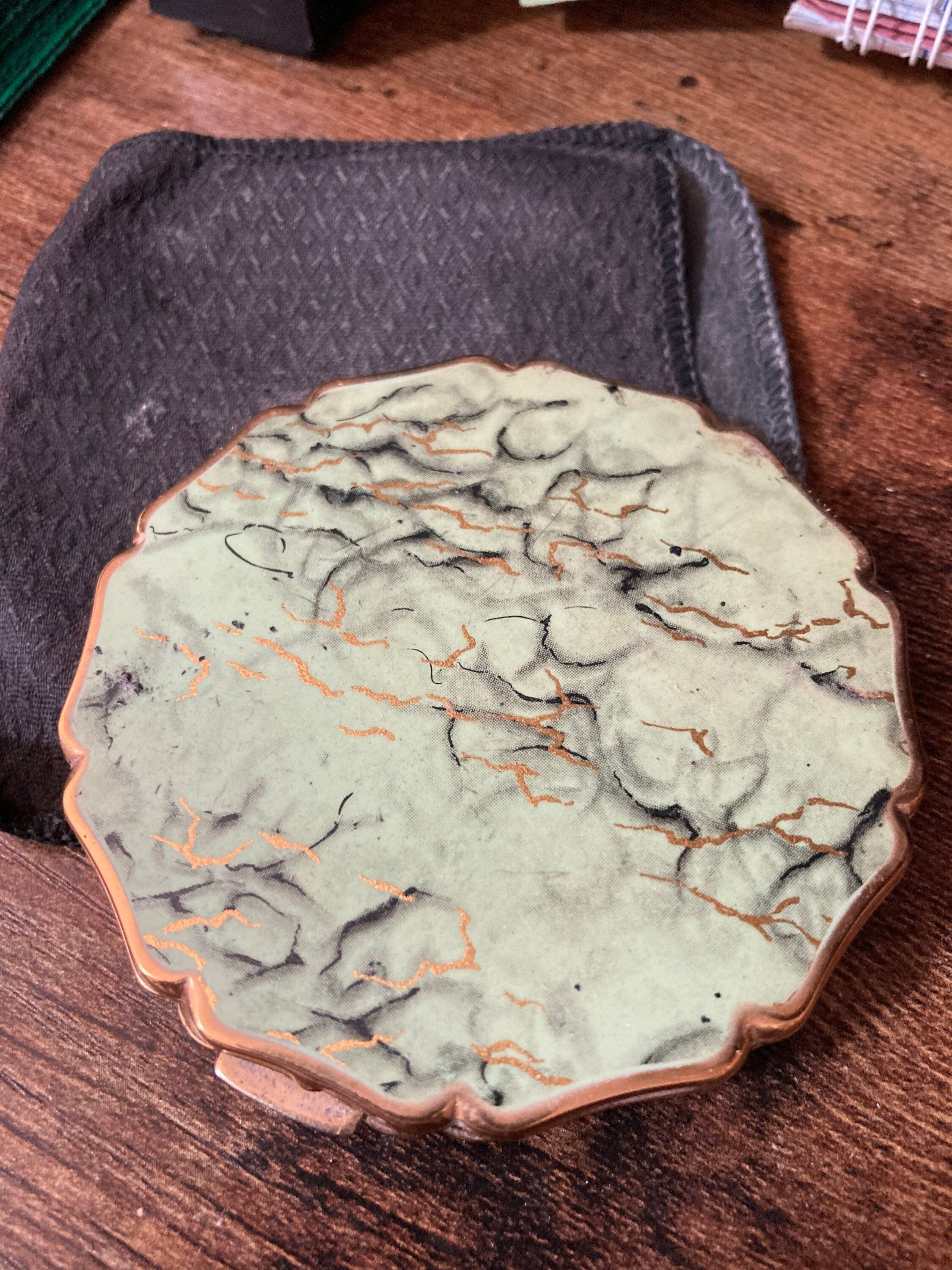 Green gold marbled enamel Stratton powder compact gold tone