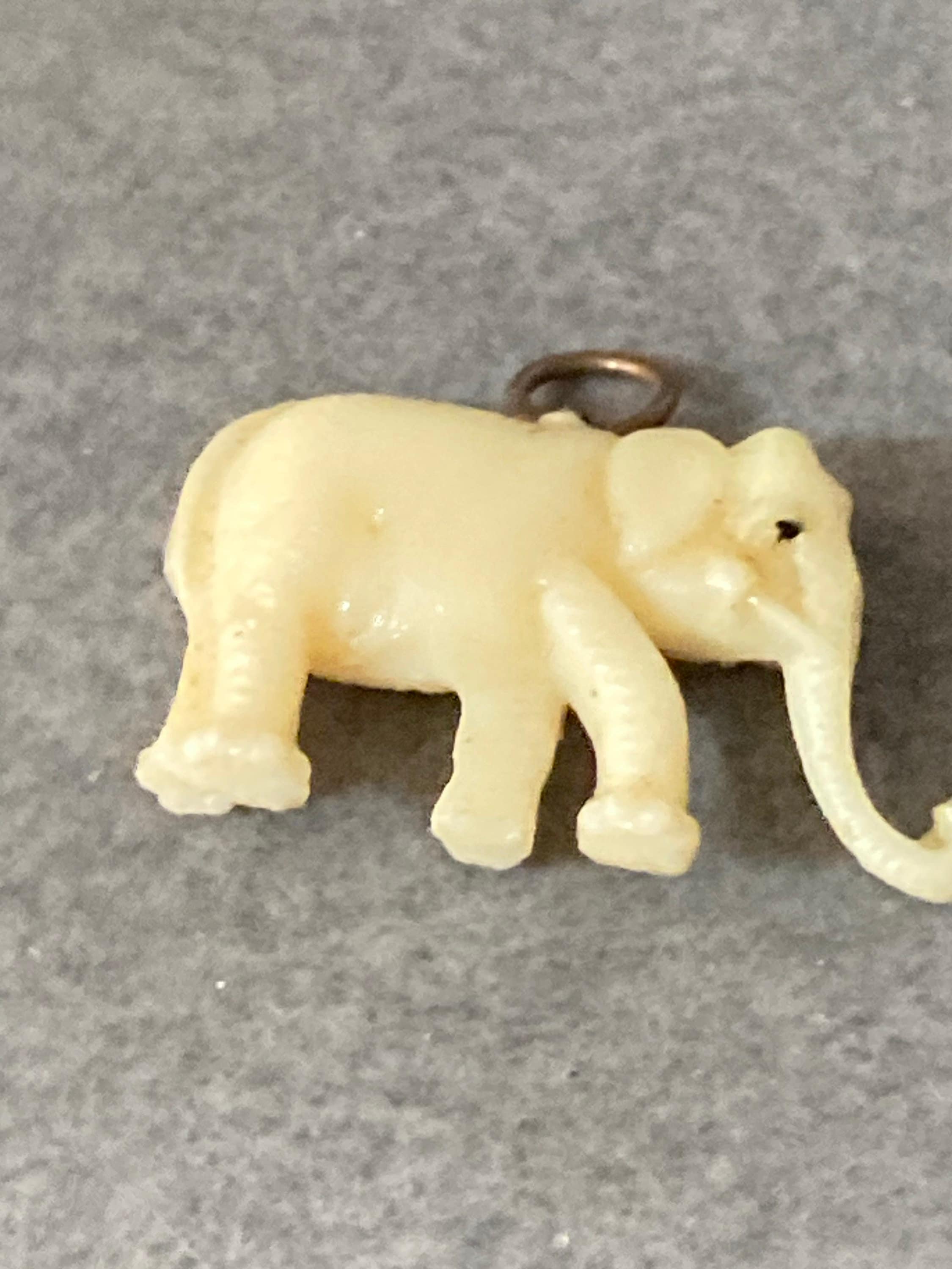 cream elephant charm early plastic celluloid gumball prize Christmas cracker toy 1940s