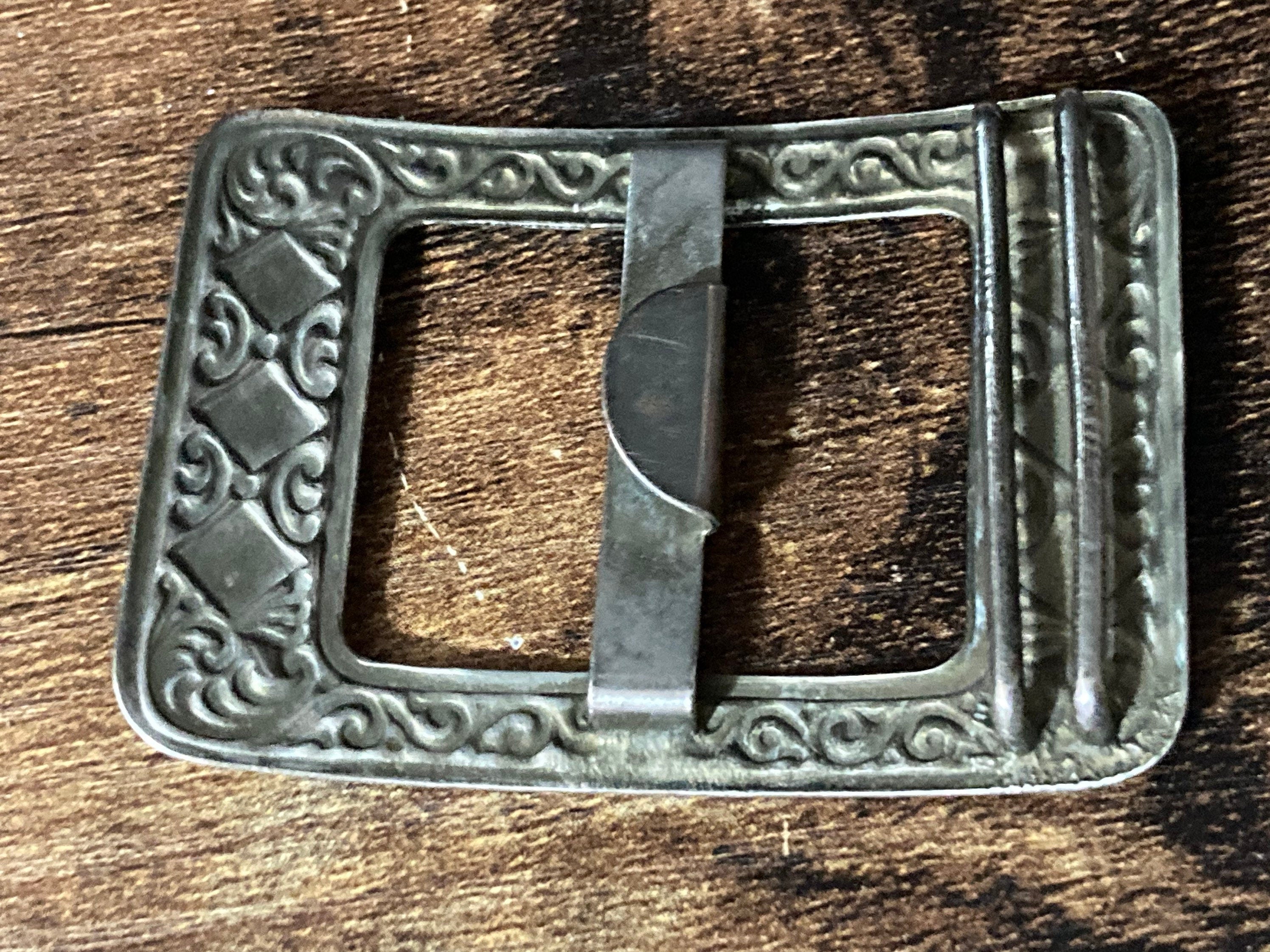 Antique silver tone metal ornate engraved Belt Buckle or shoe clip