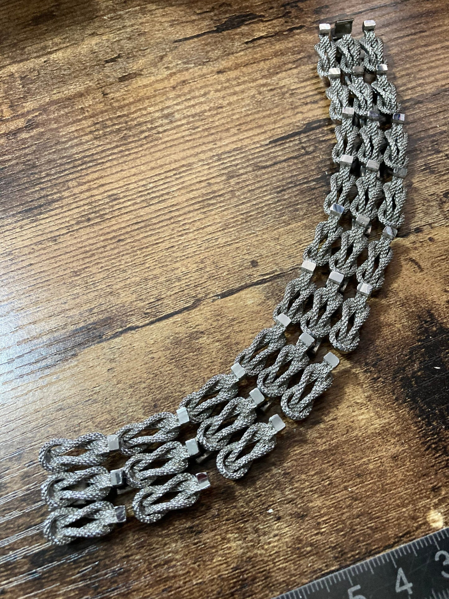 Brutalist silver tone metal textured wide chain link bracelet 18.5cm