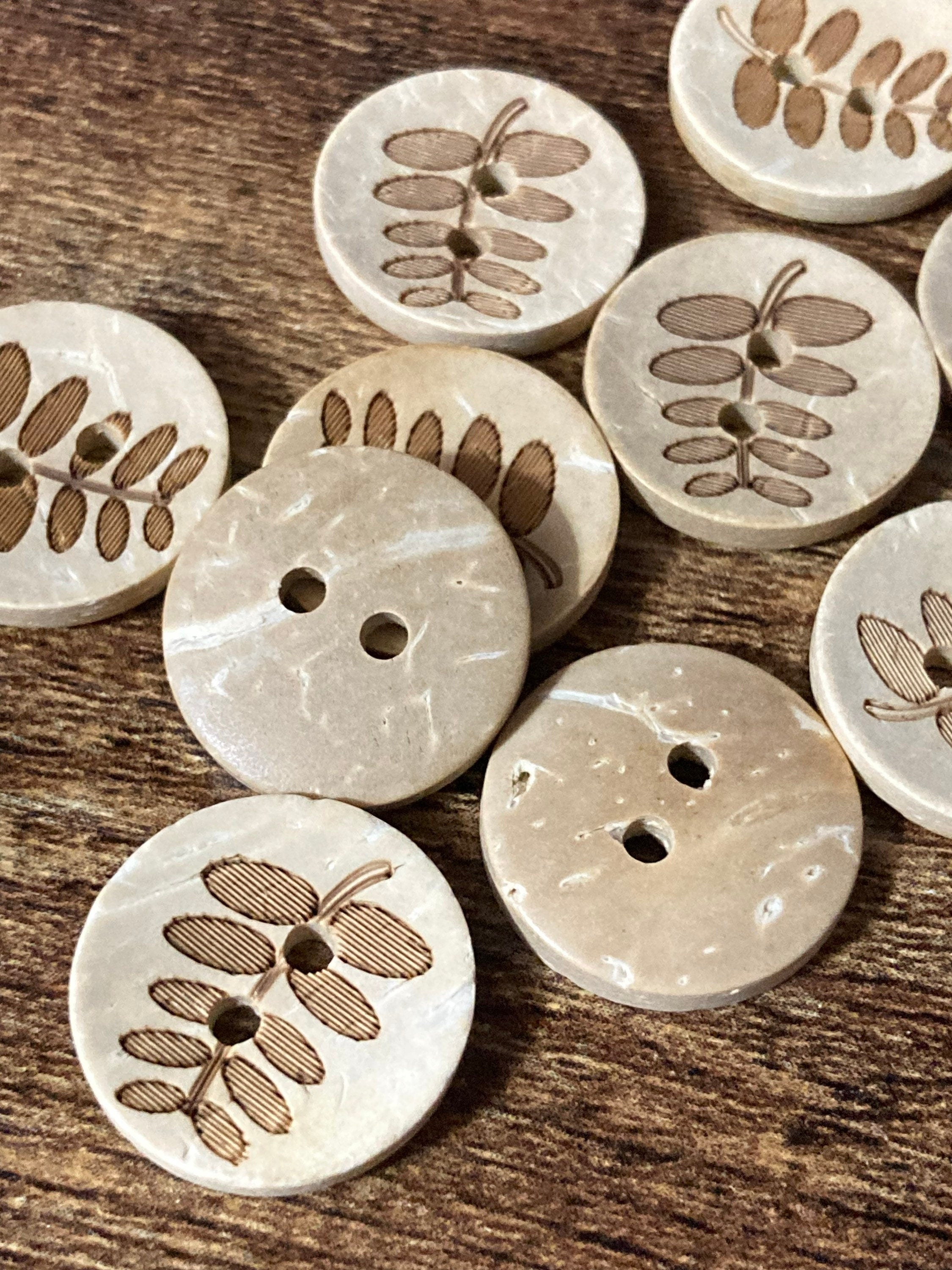 10 x 18mm brown Leaf Design natural Coconut wooden Buttons