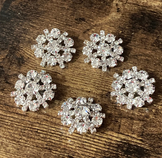 28mm Set of 5 round diamanté rhinestone buttons snowflake