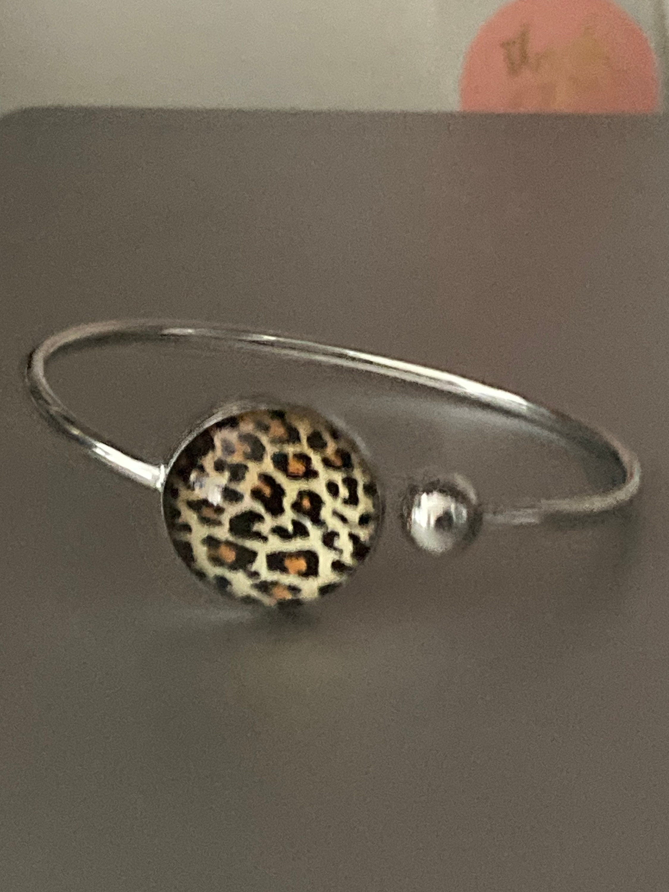 Leopard print stainless steel glass cabochon bangle bracelet