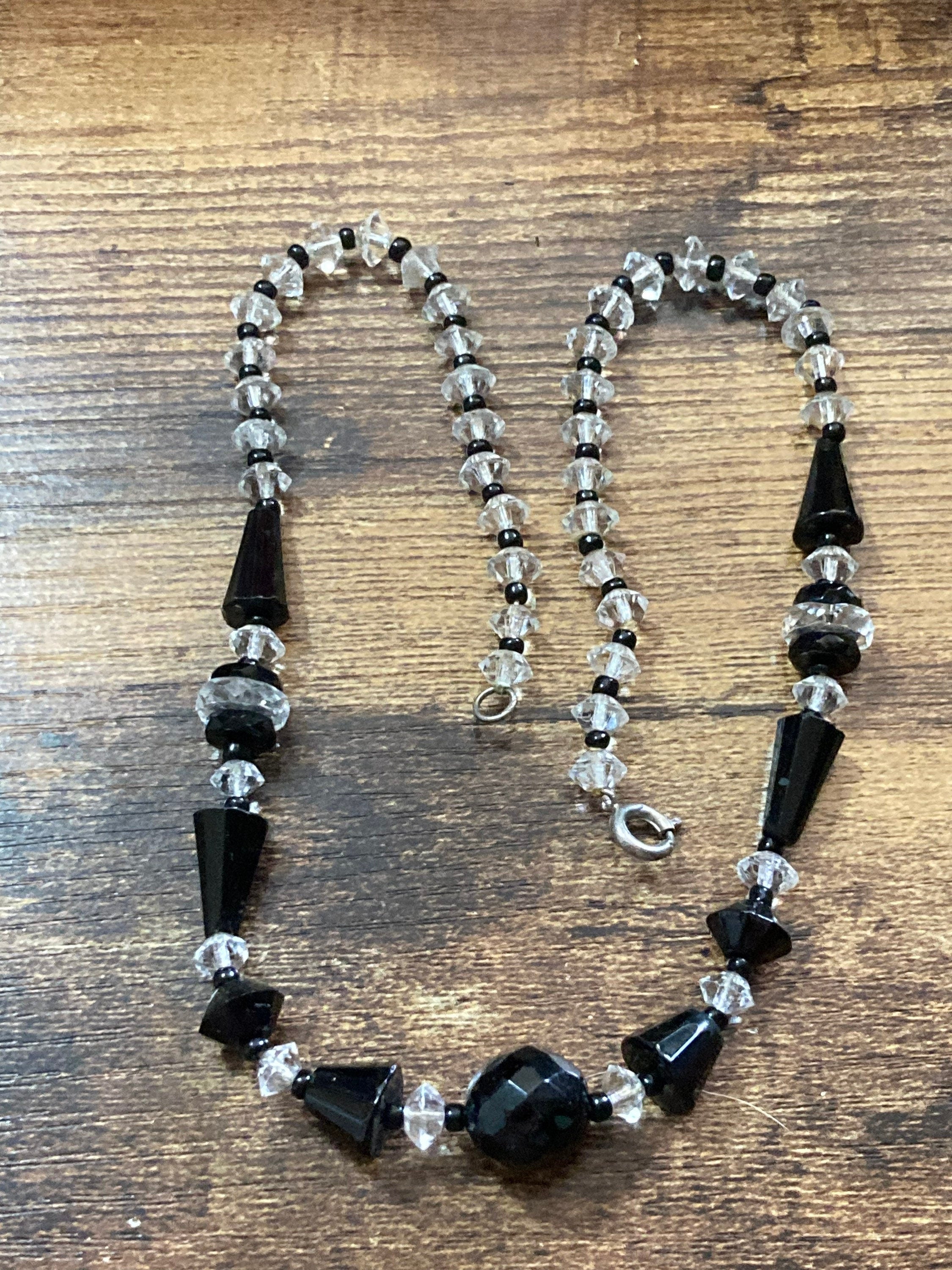 Vintage black and clear monochrome cut glass beaded necklace art deco