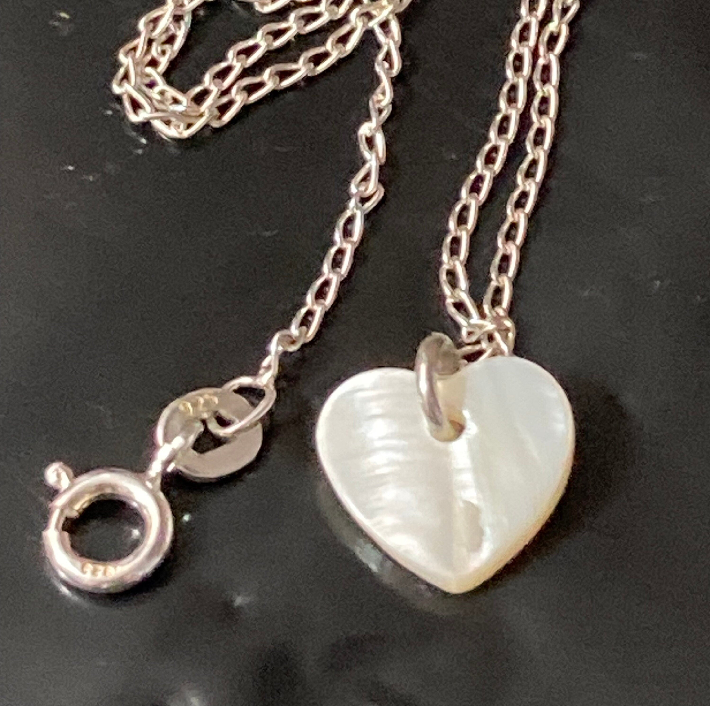 Young girls 925 sterling silver fine chain with mother off pearl shell love heart pendant 35cm