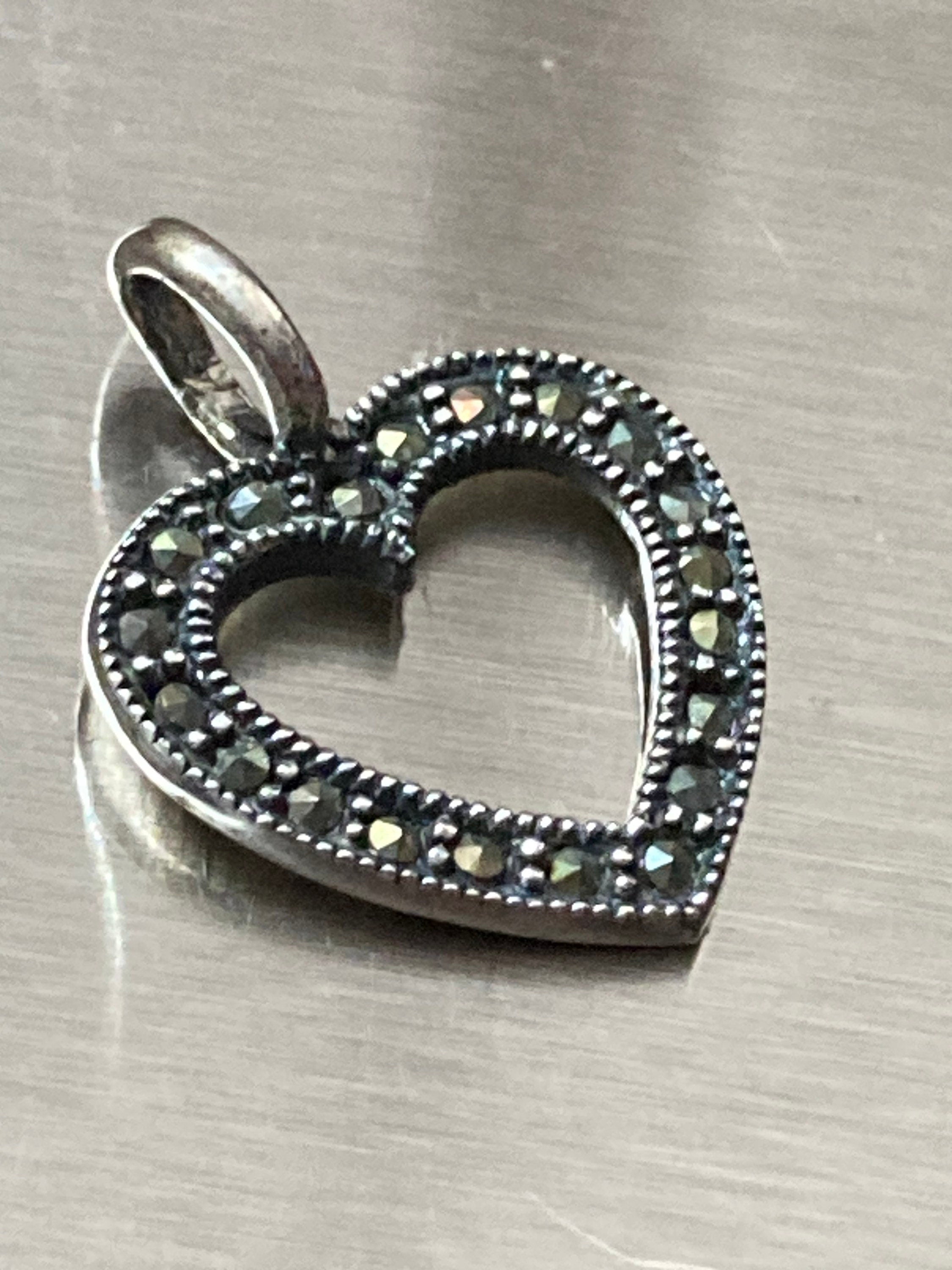 925 sterling silver and marcasite love heart shaped pendant 2cm 1.5 grams