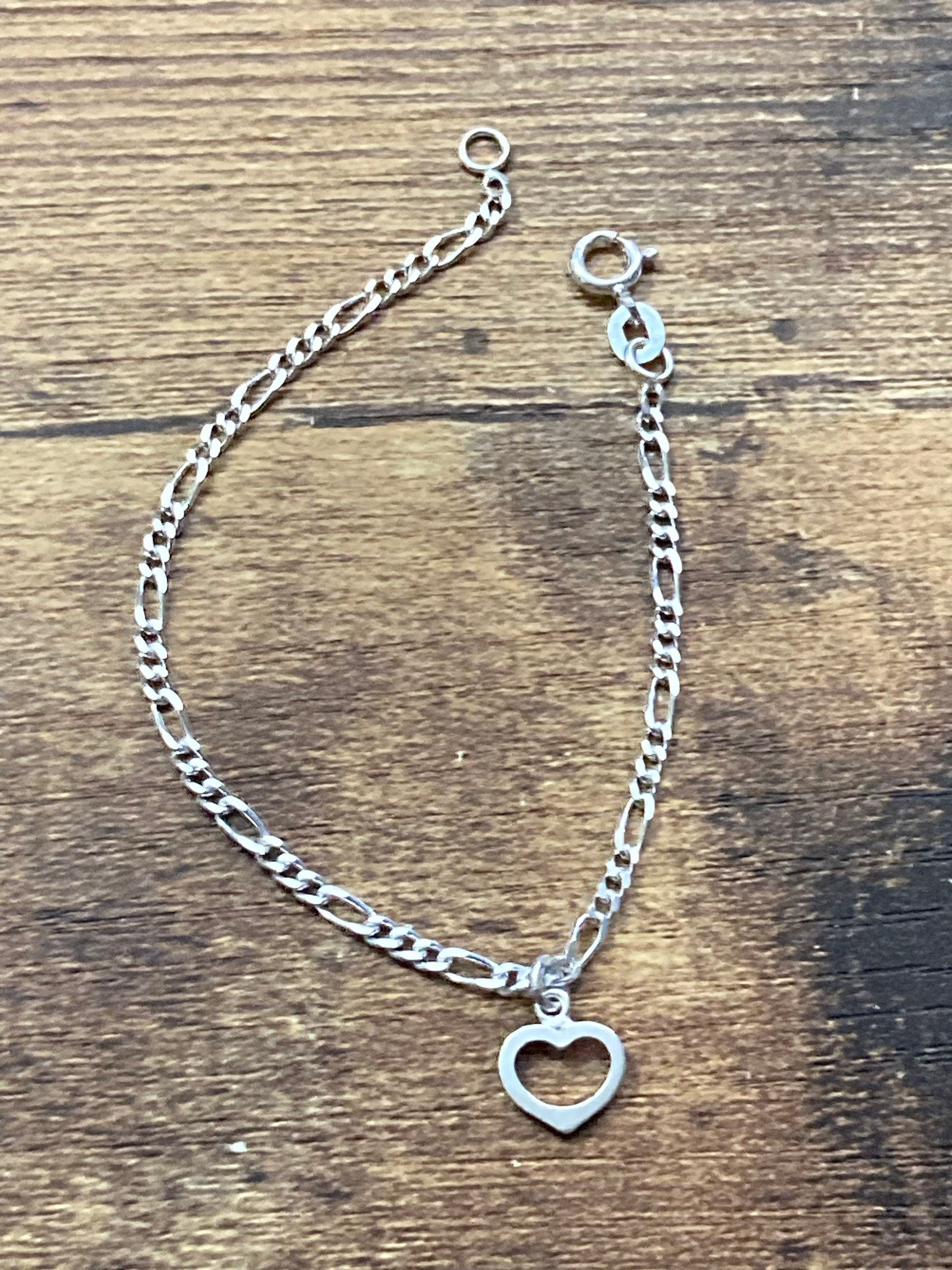 Young girls 925 sterling silver fine Figaro chain bracelet with love heart 15cm