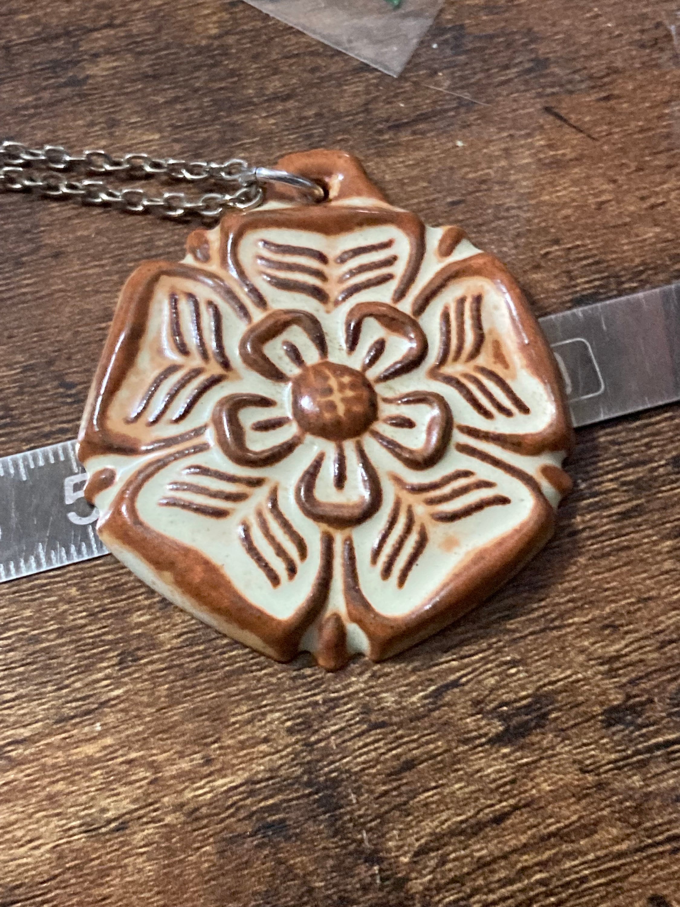 Vintage brown terracotta beige trafitional English rose pendant necklace on chain