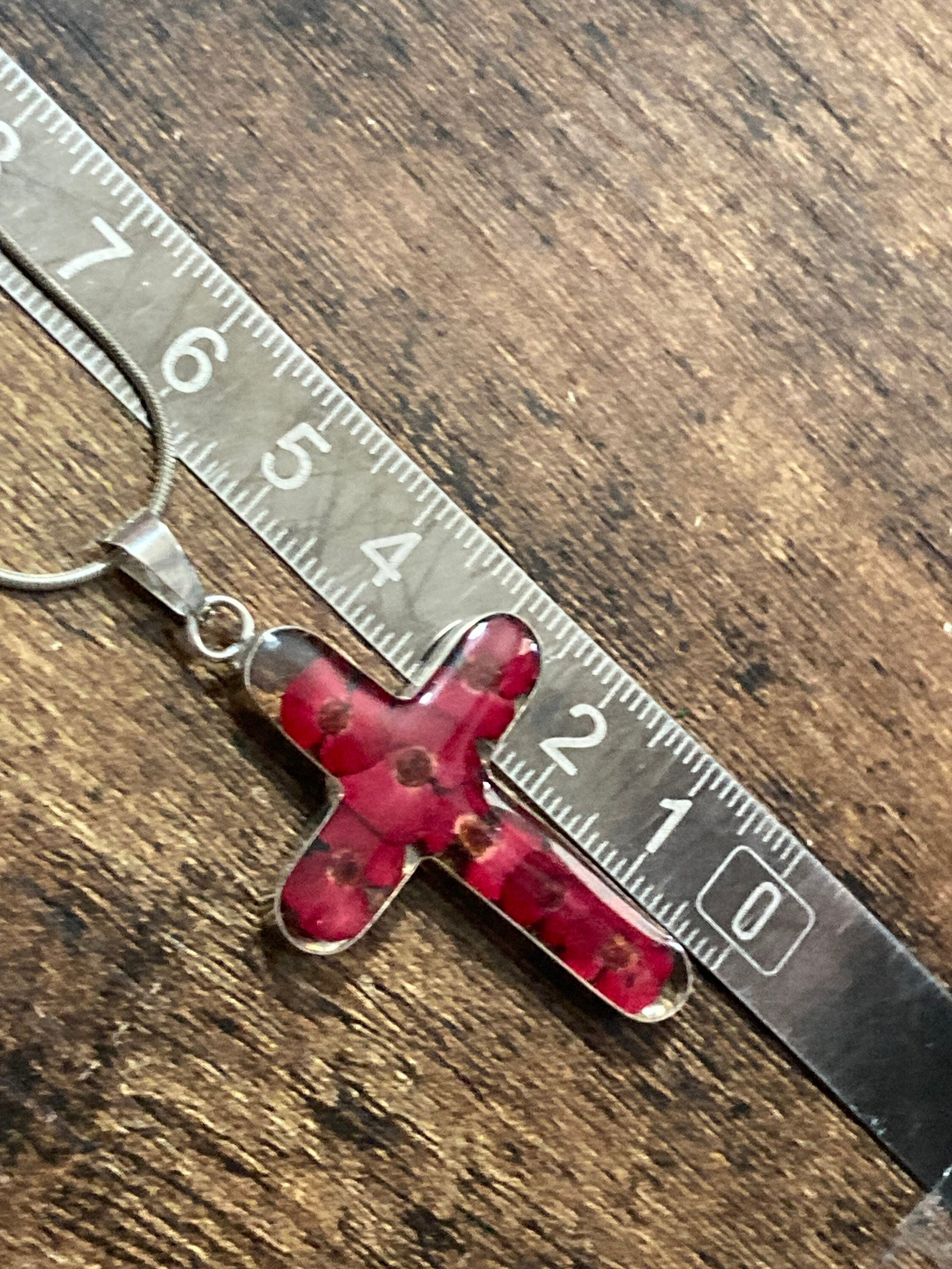 925 Sterling silver with red flowers in resin religious cross pendant necklace on chain