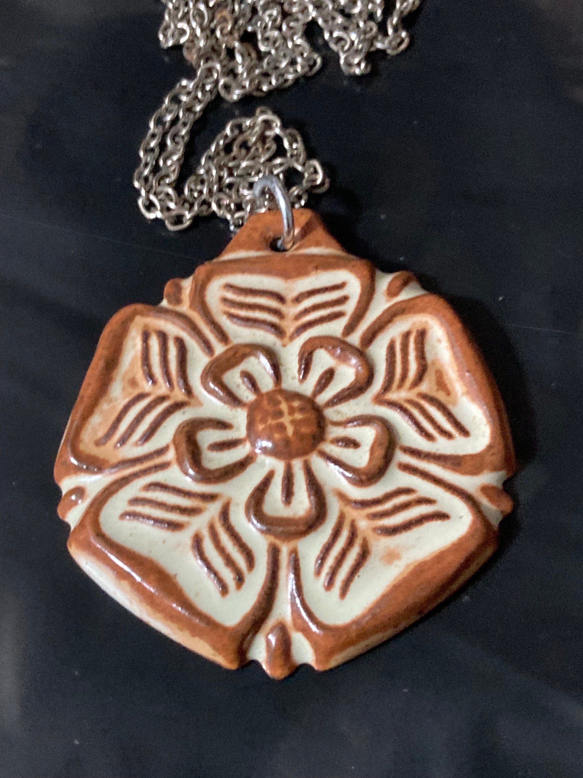 Vintage brown terracotta beige trafitional English rose pendant necklace on chain