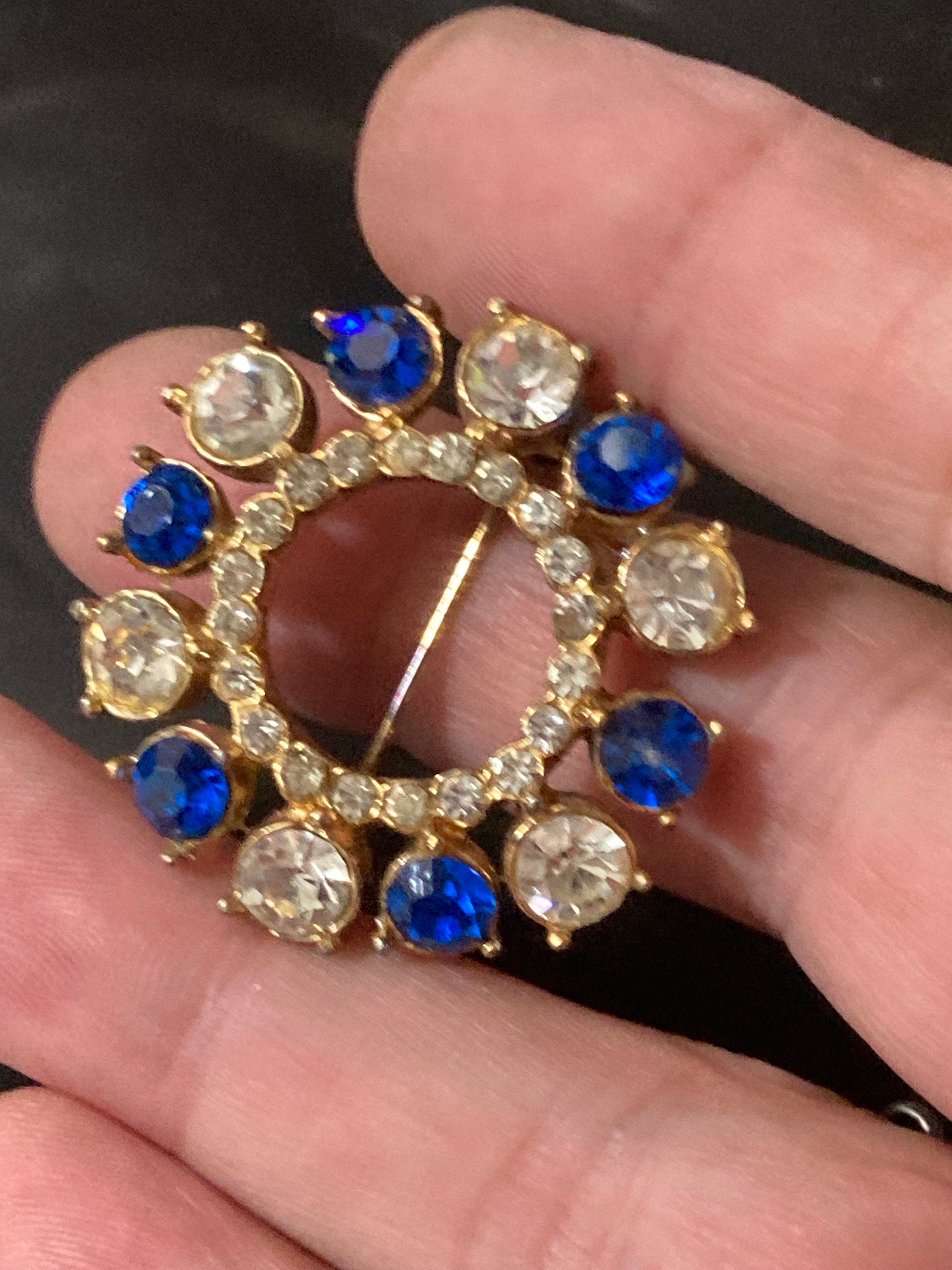 Vintage round rhinestone paste glass Diamanté gold tone Brooch with sapphire blue stones