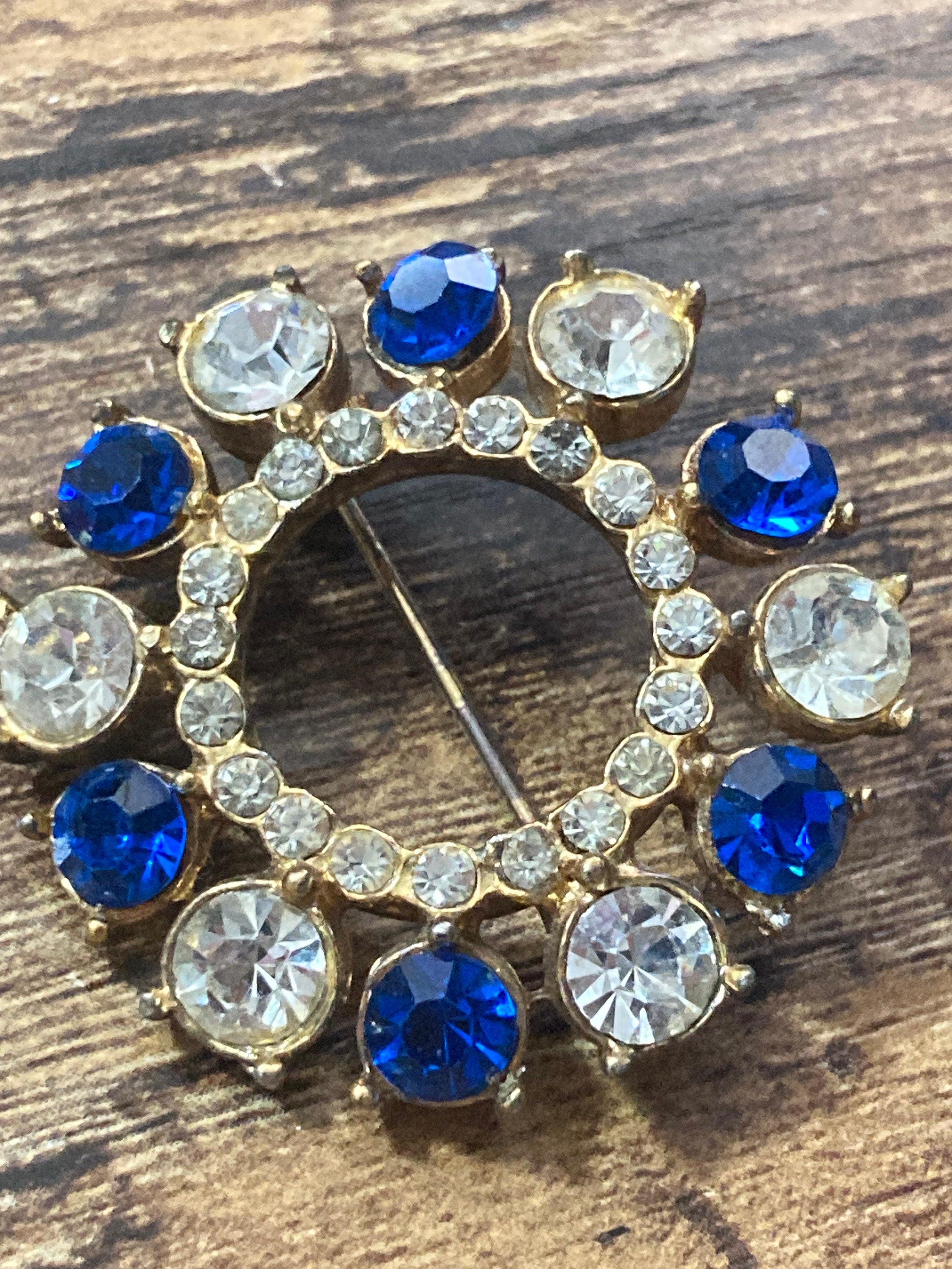 Vintage round rhinestone paste glass Diamanté gold tone Brooch with sapphire blue stones