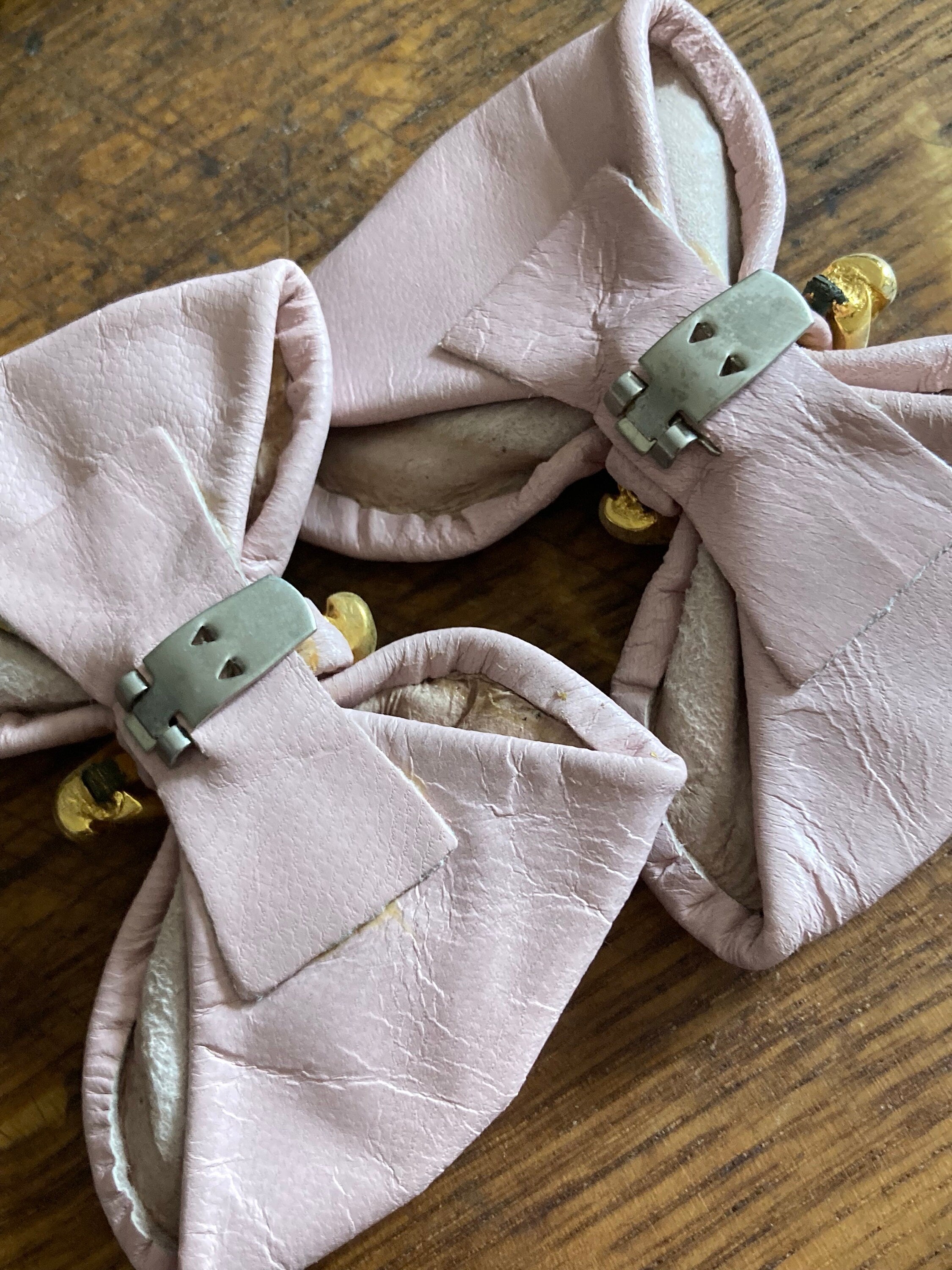 Vintage pair of soft pink leather BOW shoe clips with gold detail