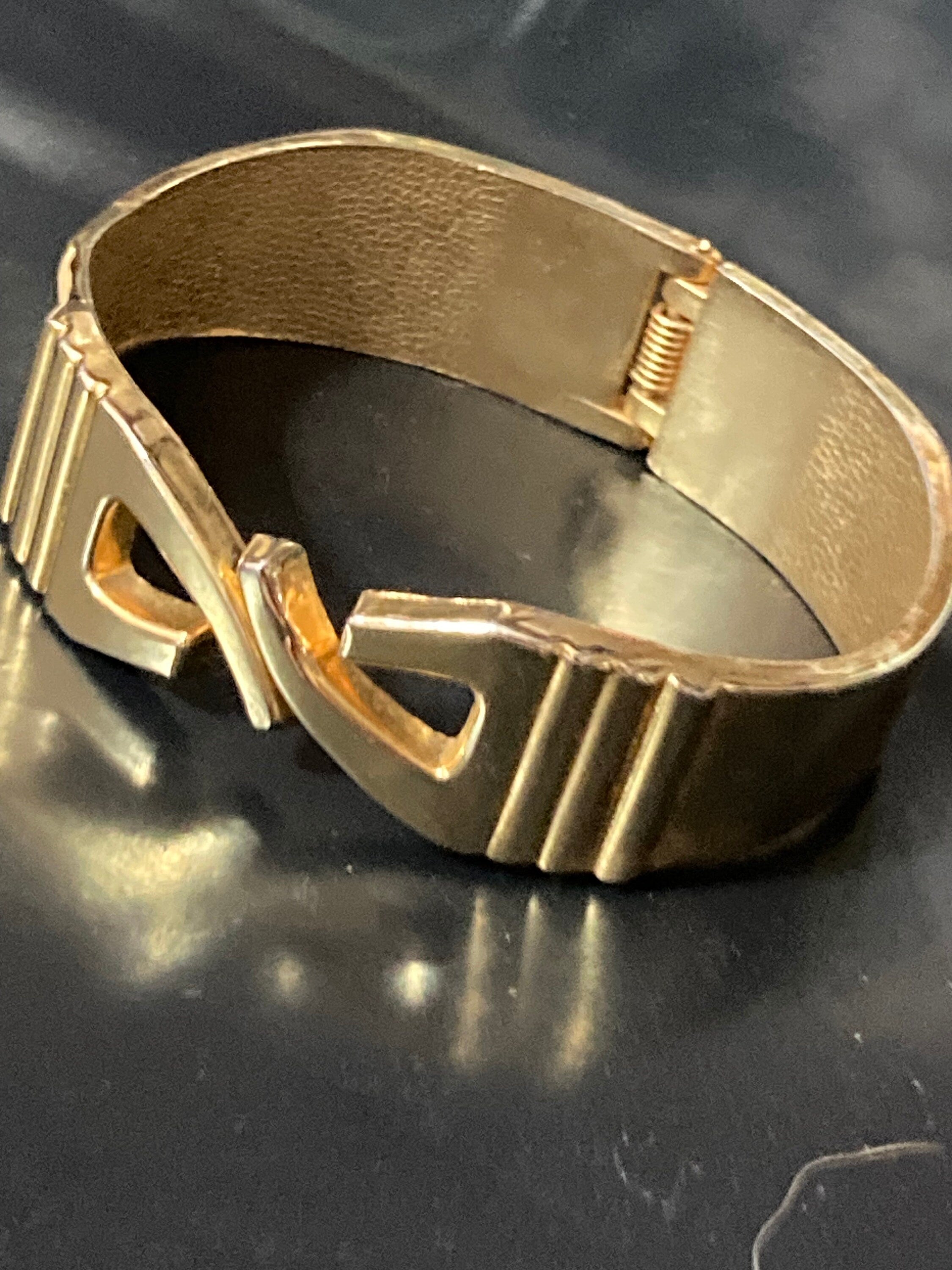 retro modernist style gold tone wide clamper bangle geometric