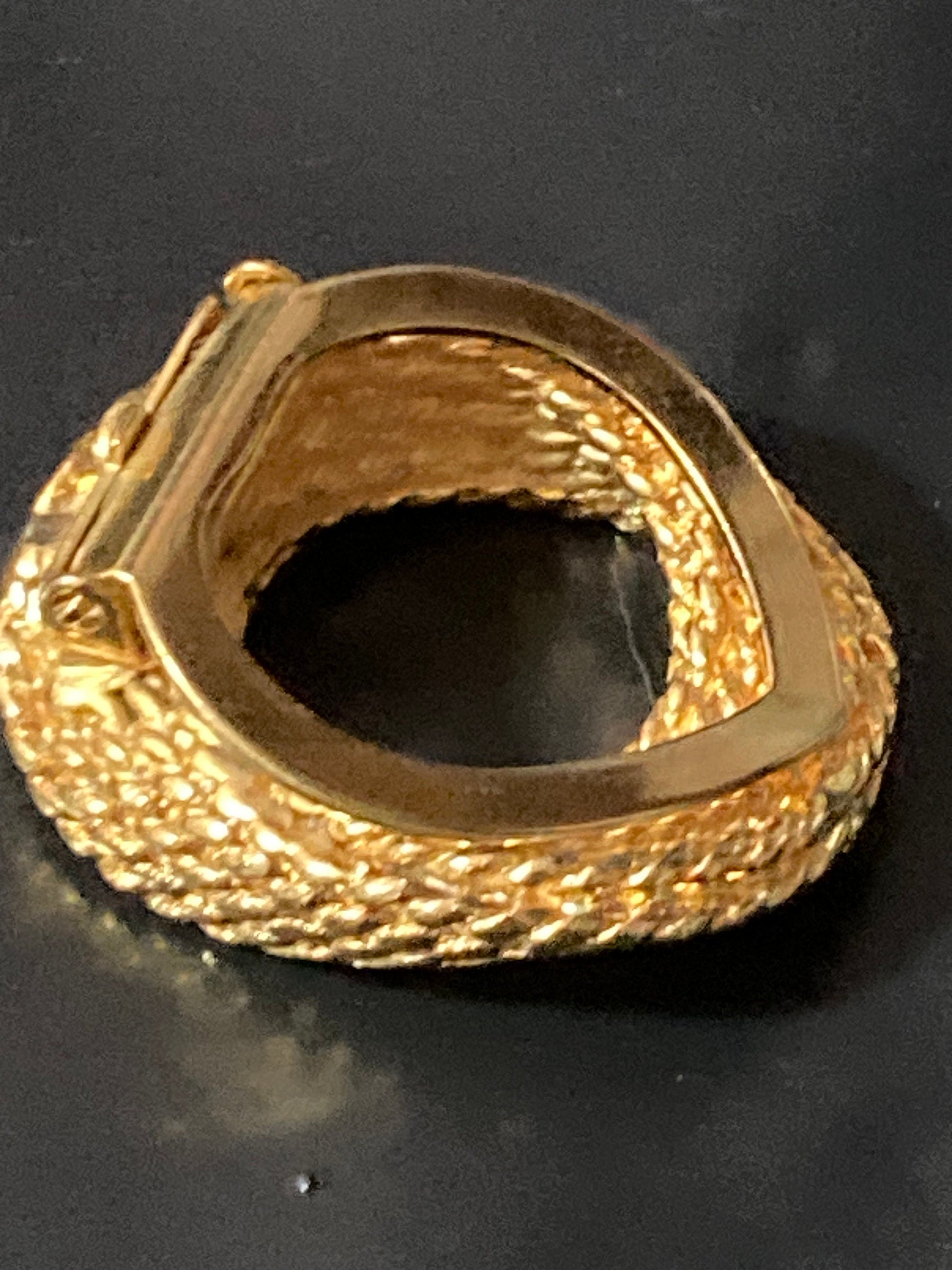 Vintage Gold Tone nautical rope edge Scarf Clip ring