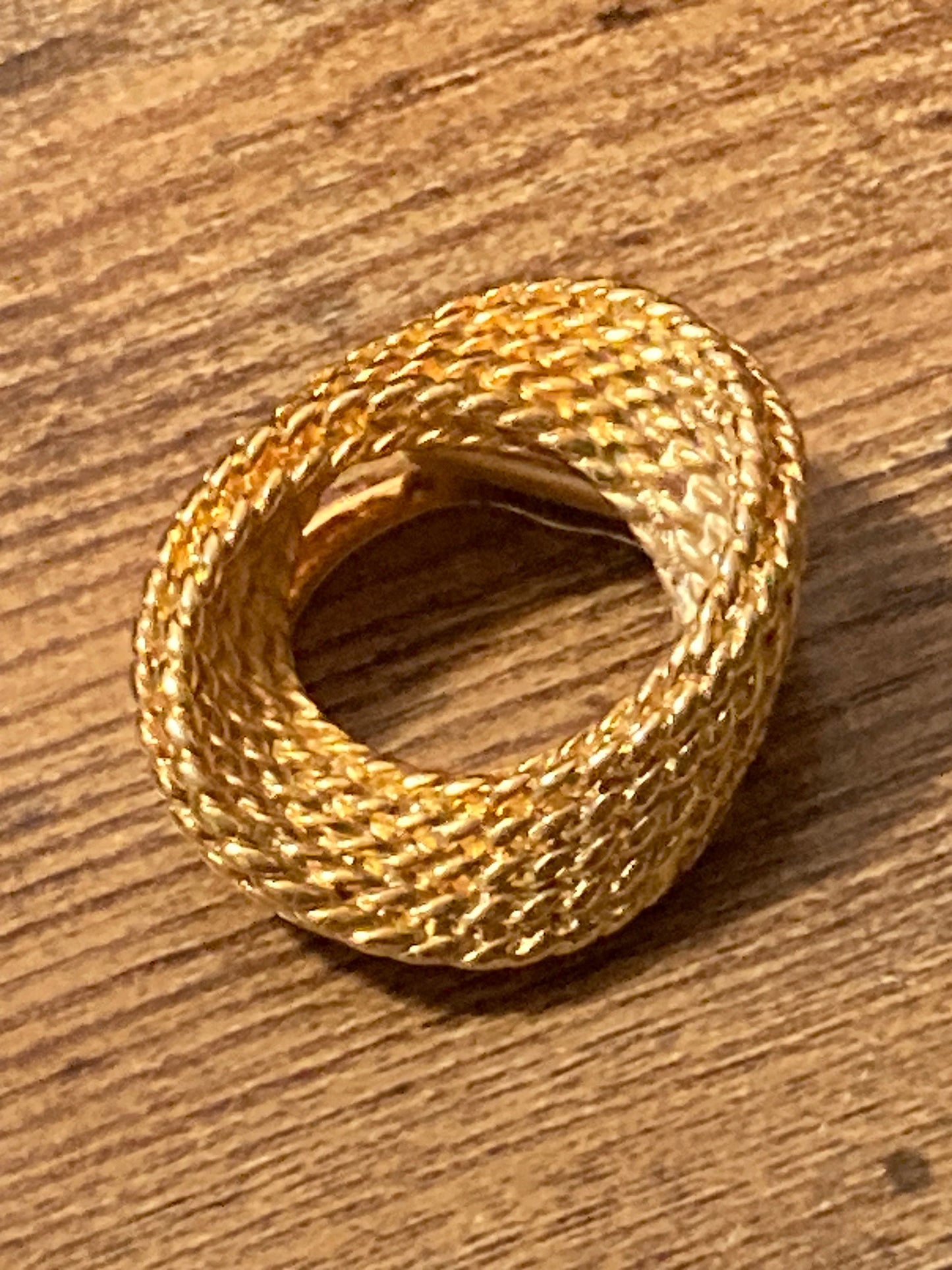 Vintage Gold Tone nautical rope edge Scarf Clip ring