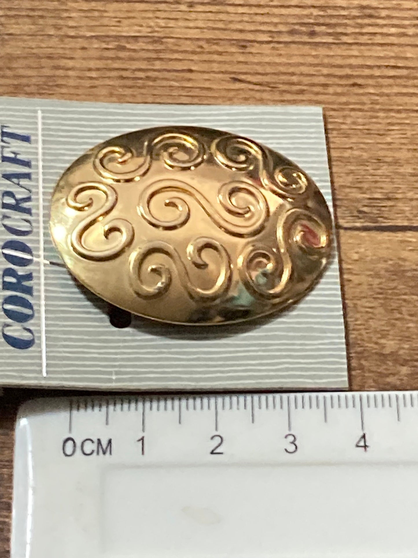 Corocraft carded Vintage Gold Tone modernist Oval Scarf Clip ring