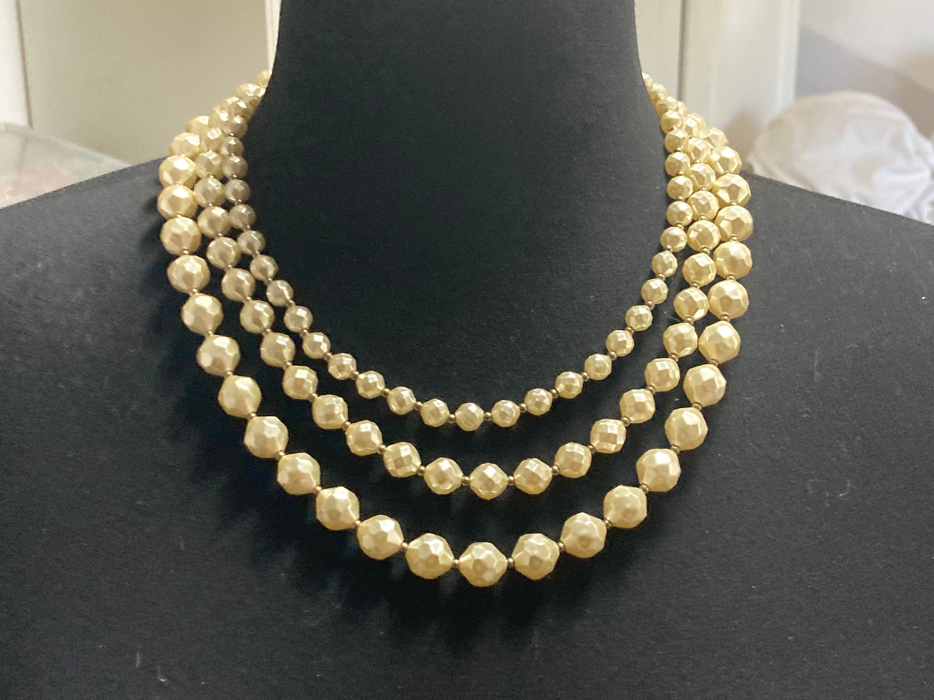 Vintage retro faux plastic cream pearl triple strand 3 row collar choker necklace 1950s 1960s mid century modern