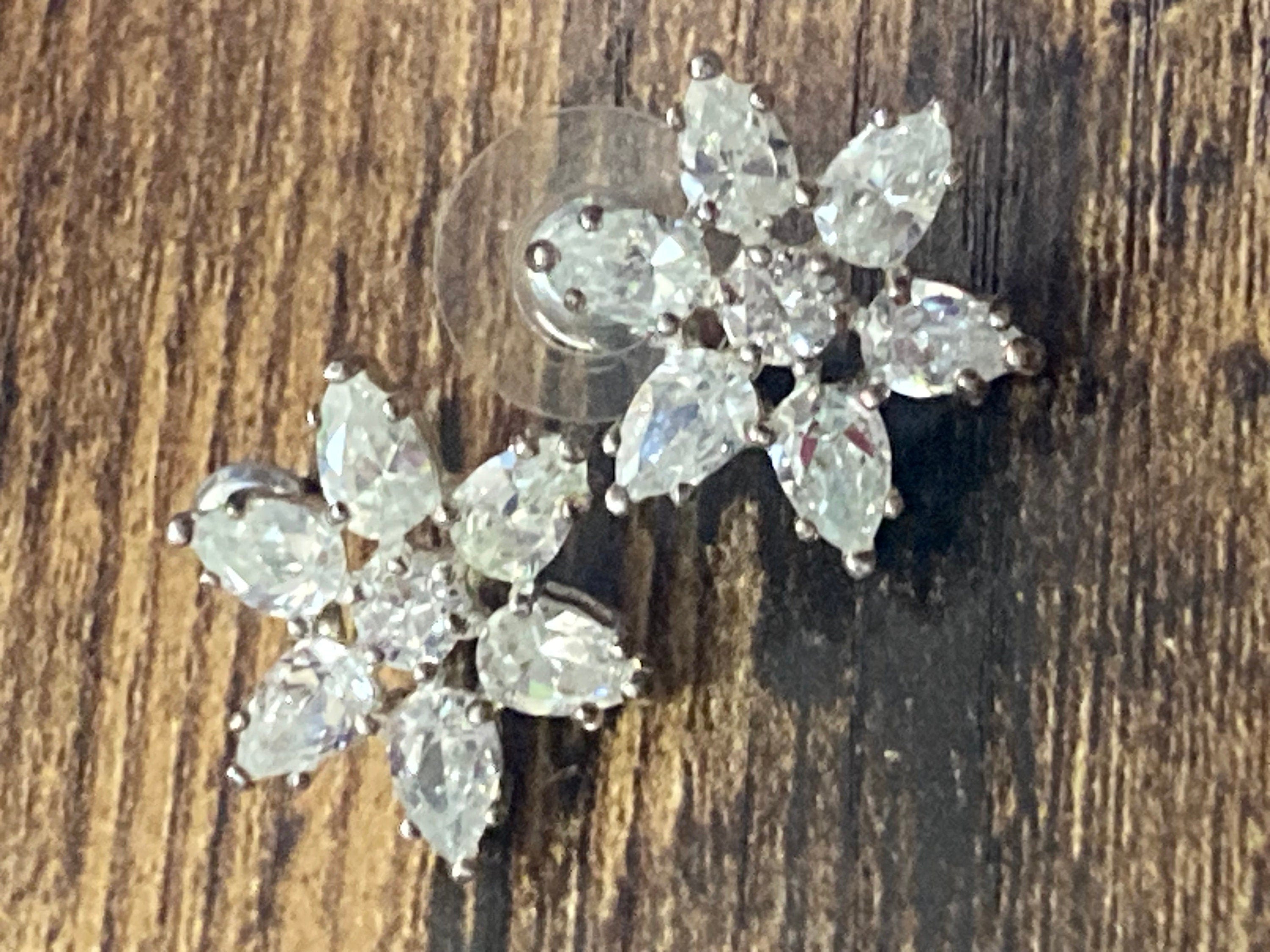 Vintage silver tone clear diamanté paste flower cluster stud earrings for pierced ears