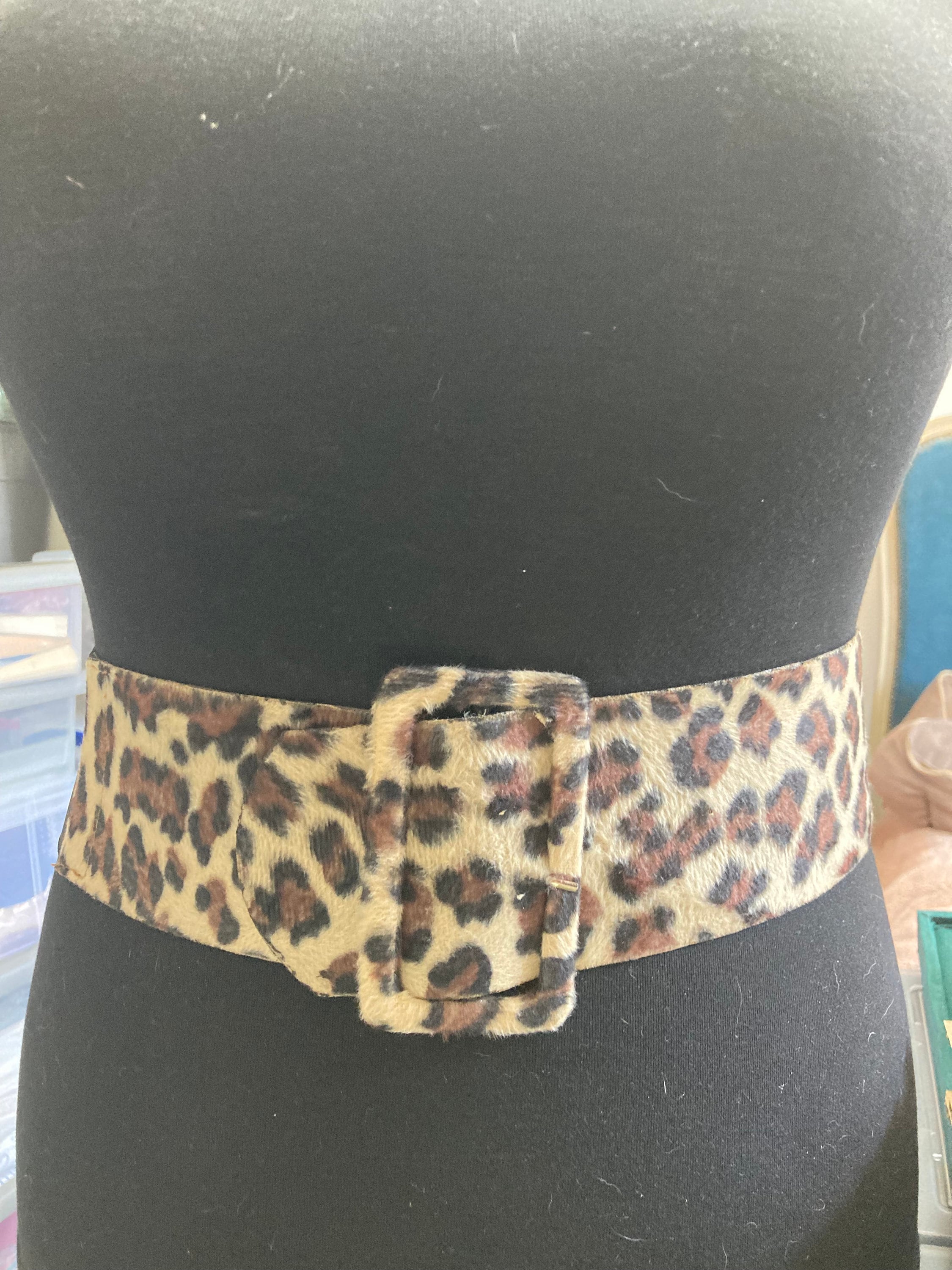 Retro Faux fur wide leopard print black elastic cinch stretch belt plastic