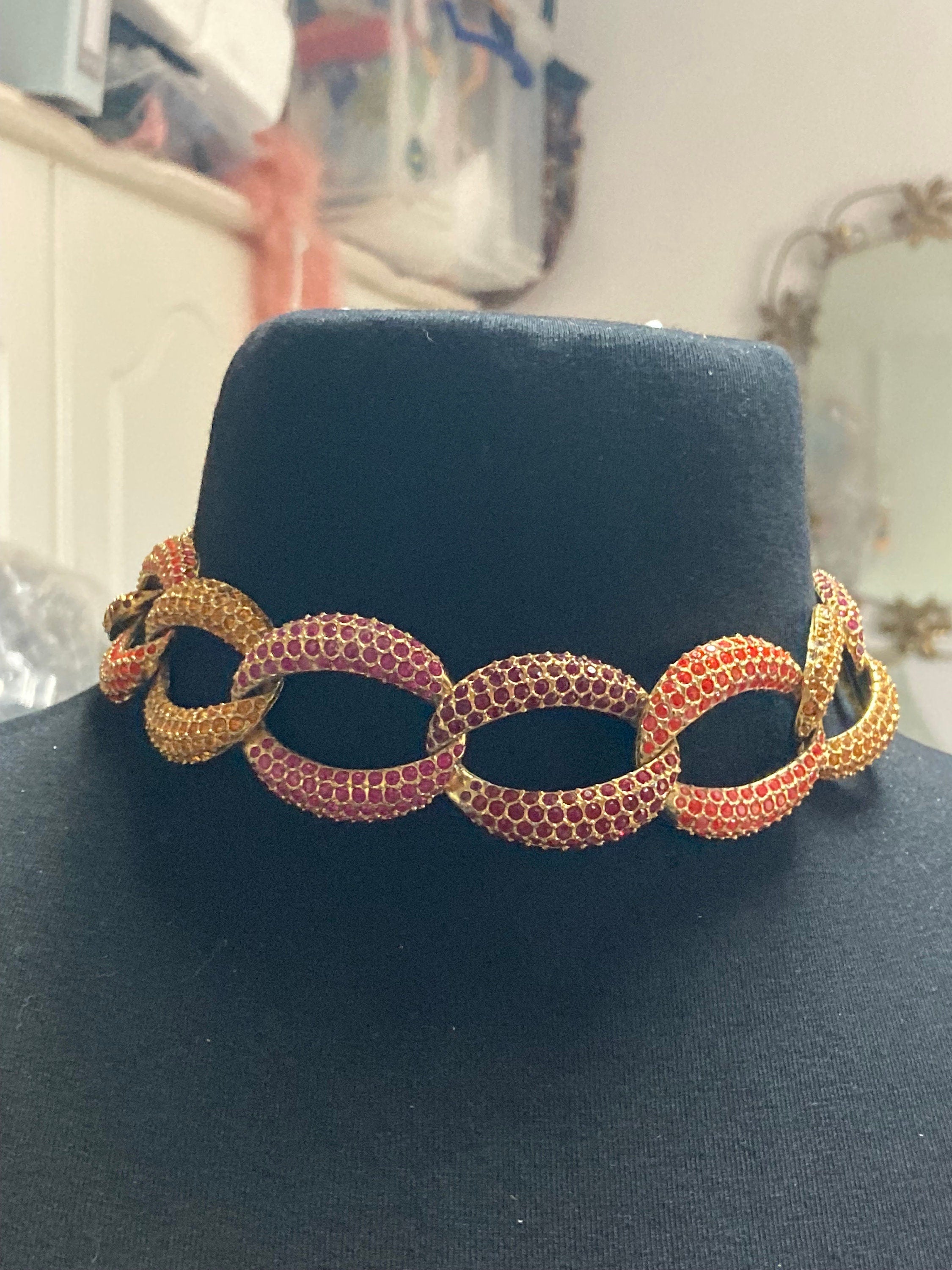 Retro gold tone wide rainbow diamanté flat chain link choker necklace red orange purple