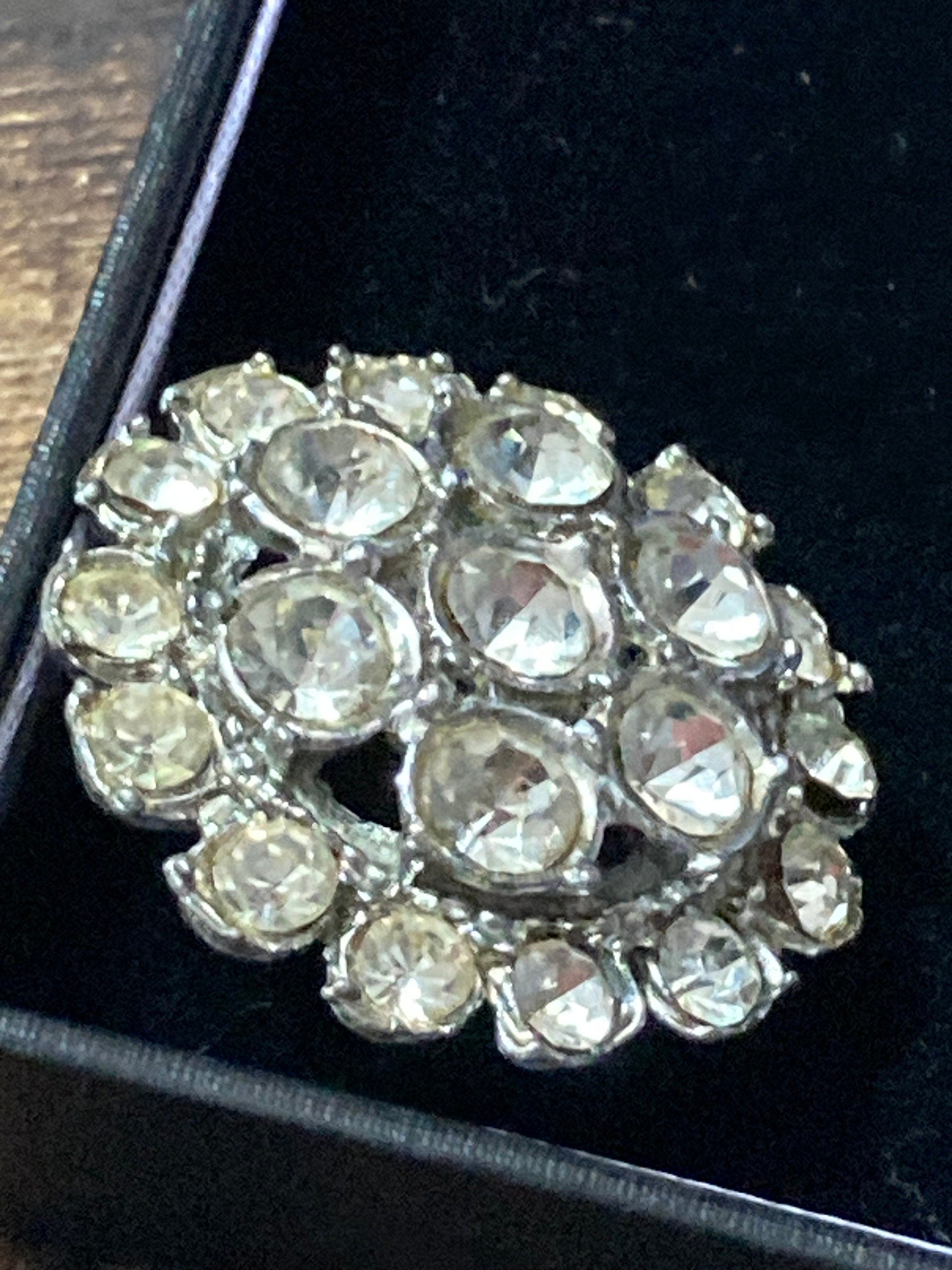 Vintage round paste glass clear Diamanté silver tone Brooch