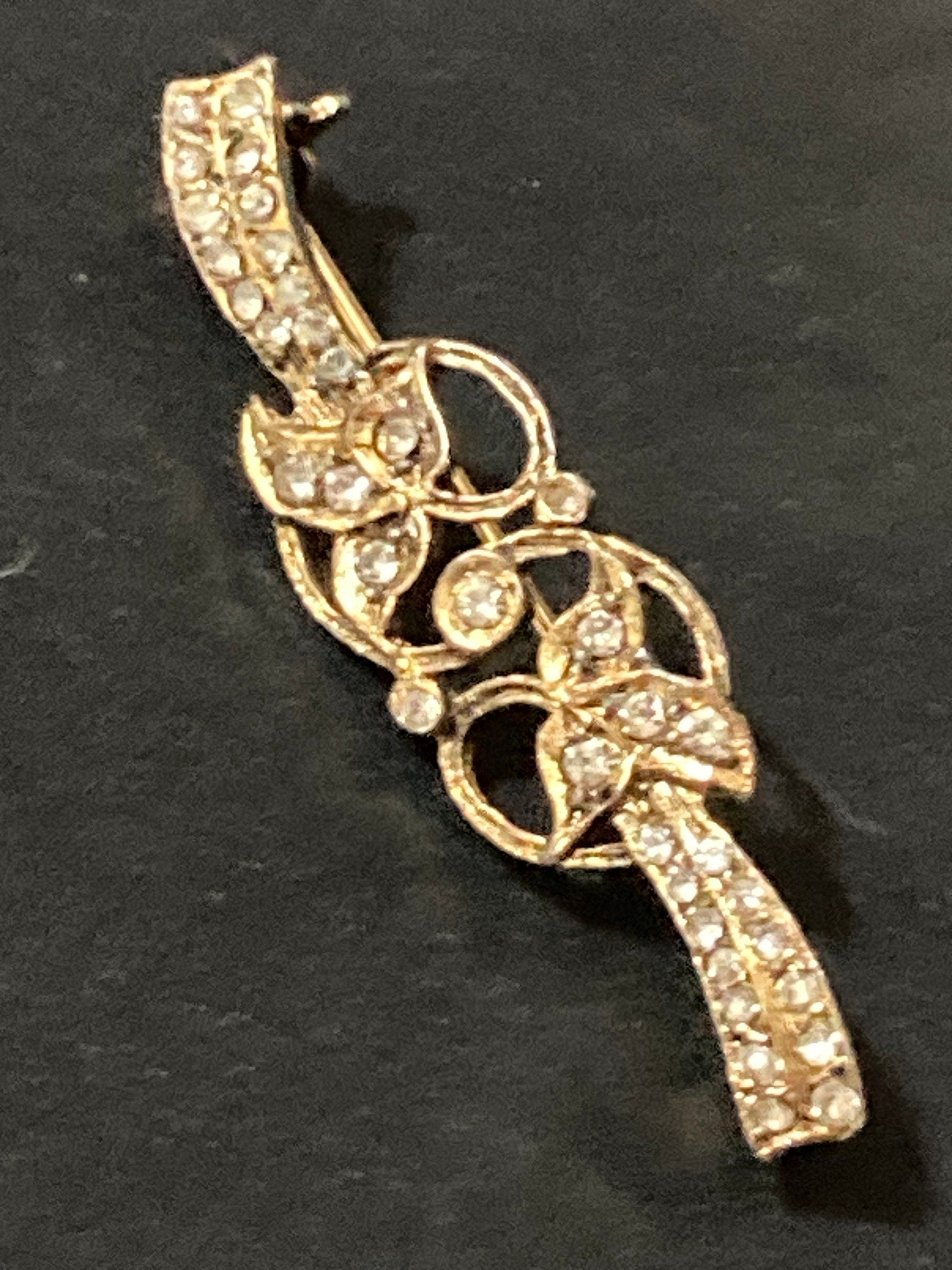 Gold plated stamped silver gilt floral clear diamanté dainty bar brooch 4cm