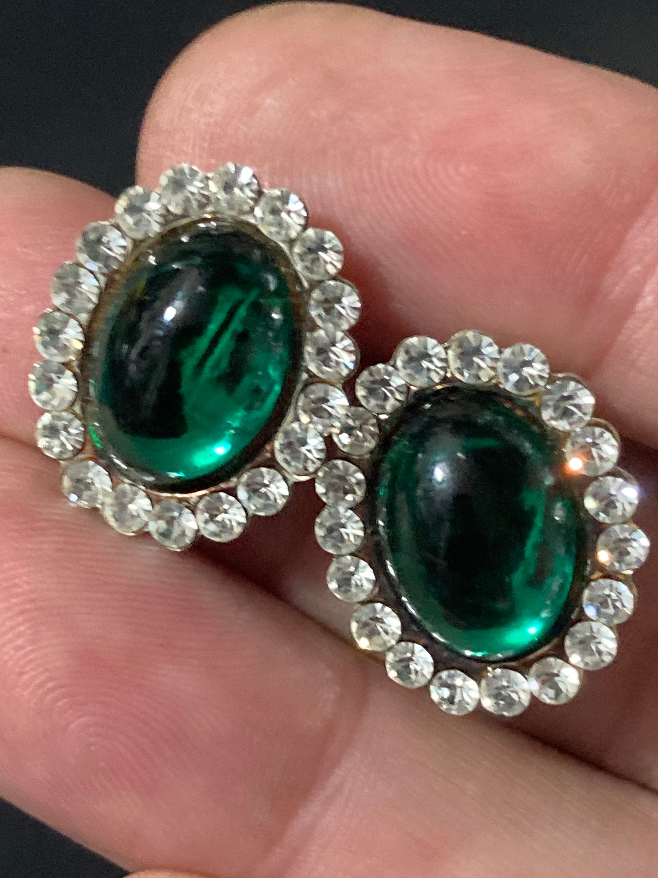 Silver tone Emerald green glass Rhinestone large stud pierced Earrings