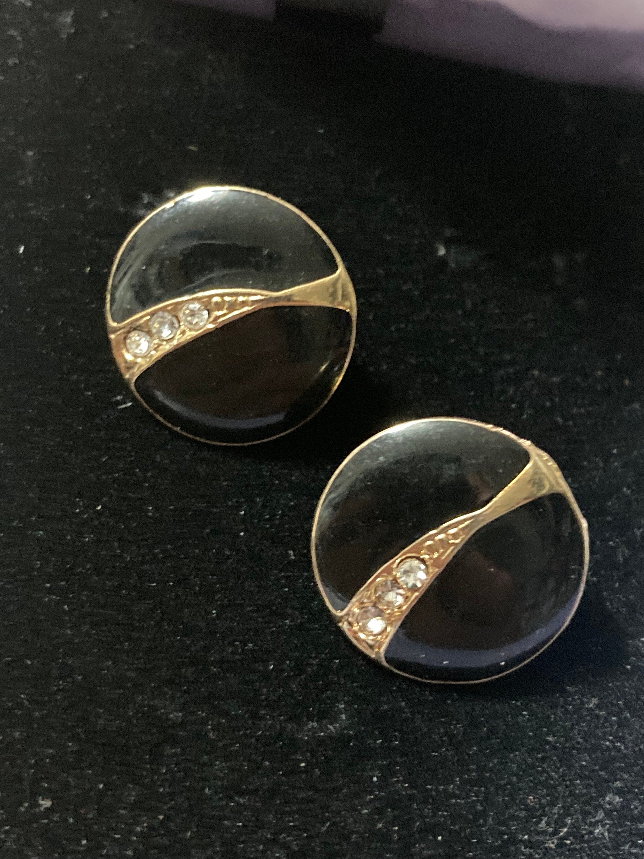 Retro 1980s classic Gold tone pierced black enamel diamanté round stud earrings