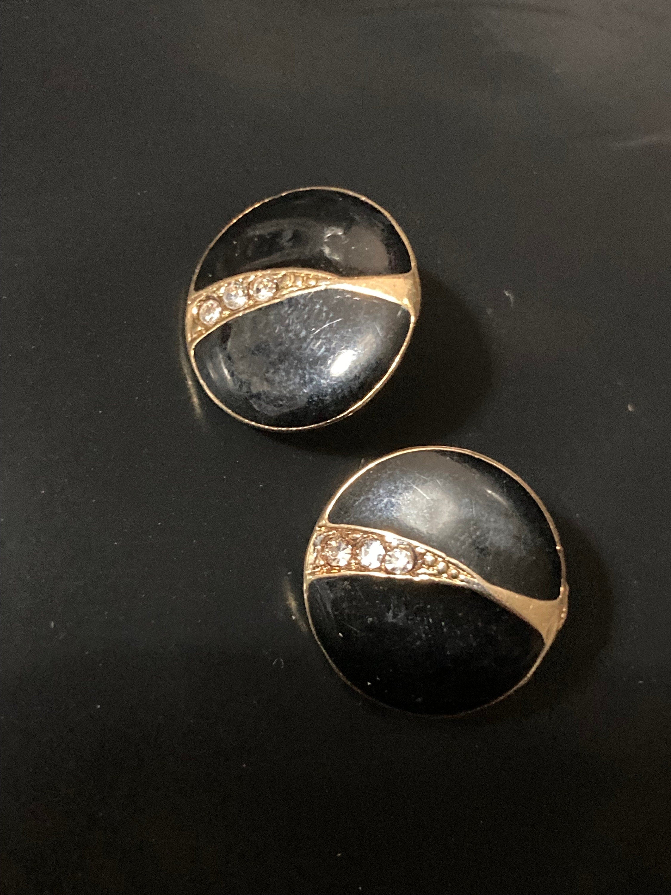 Retro 1980s classic Gold tone pierced black enamel diamanté round stud earrings