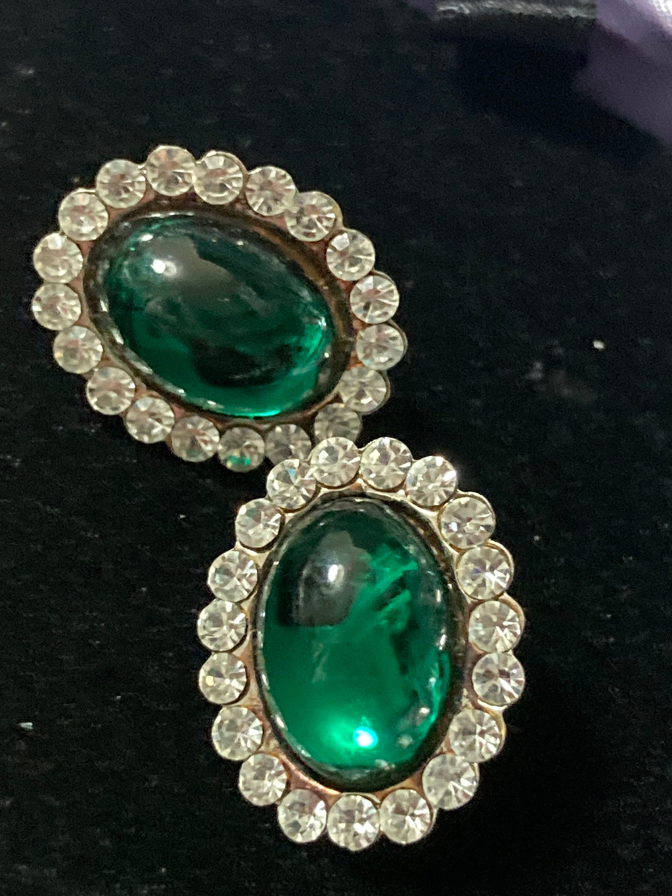 Silver tone Emerald green glass Rhinestone large stud pierced Earrings