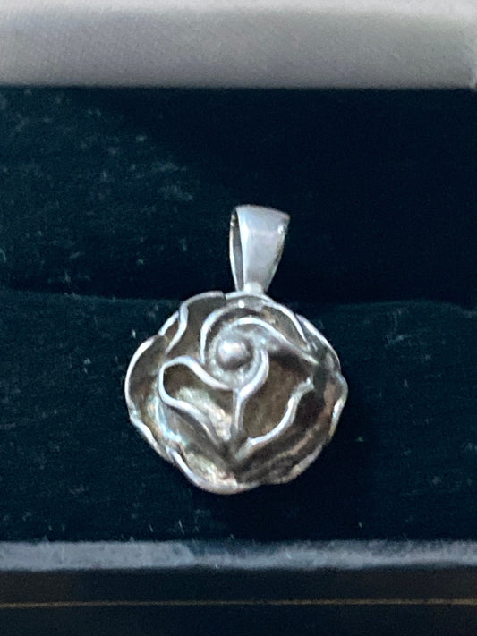 925 sterling silver floral rose pendant for a chain