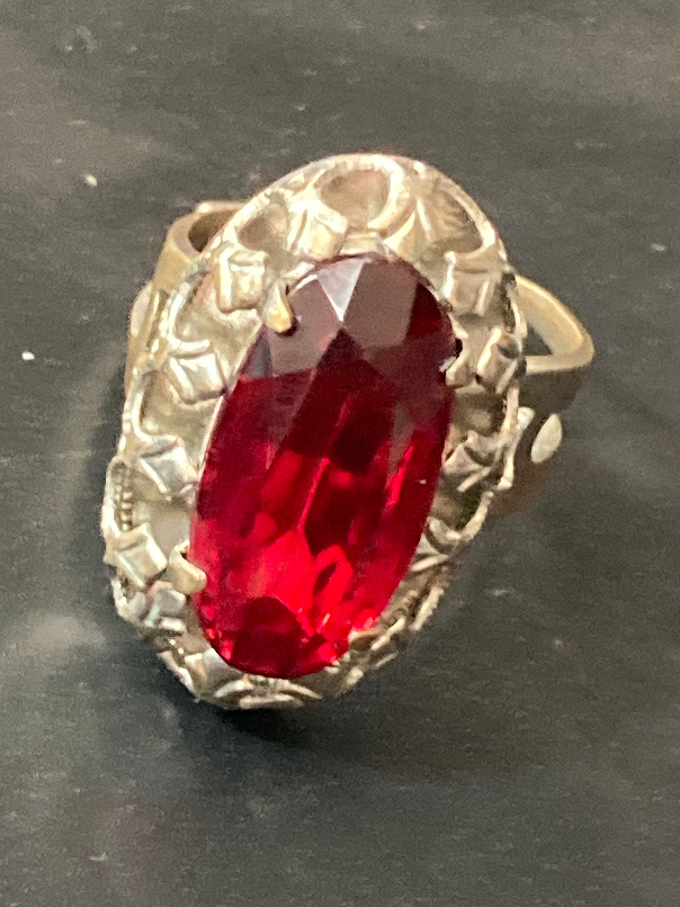 red ruby glass Paste Adjustable Brutalist silver tone cocktail dress ring 1970s k l m n o