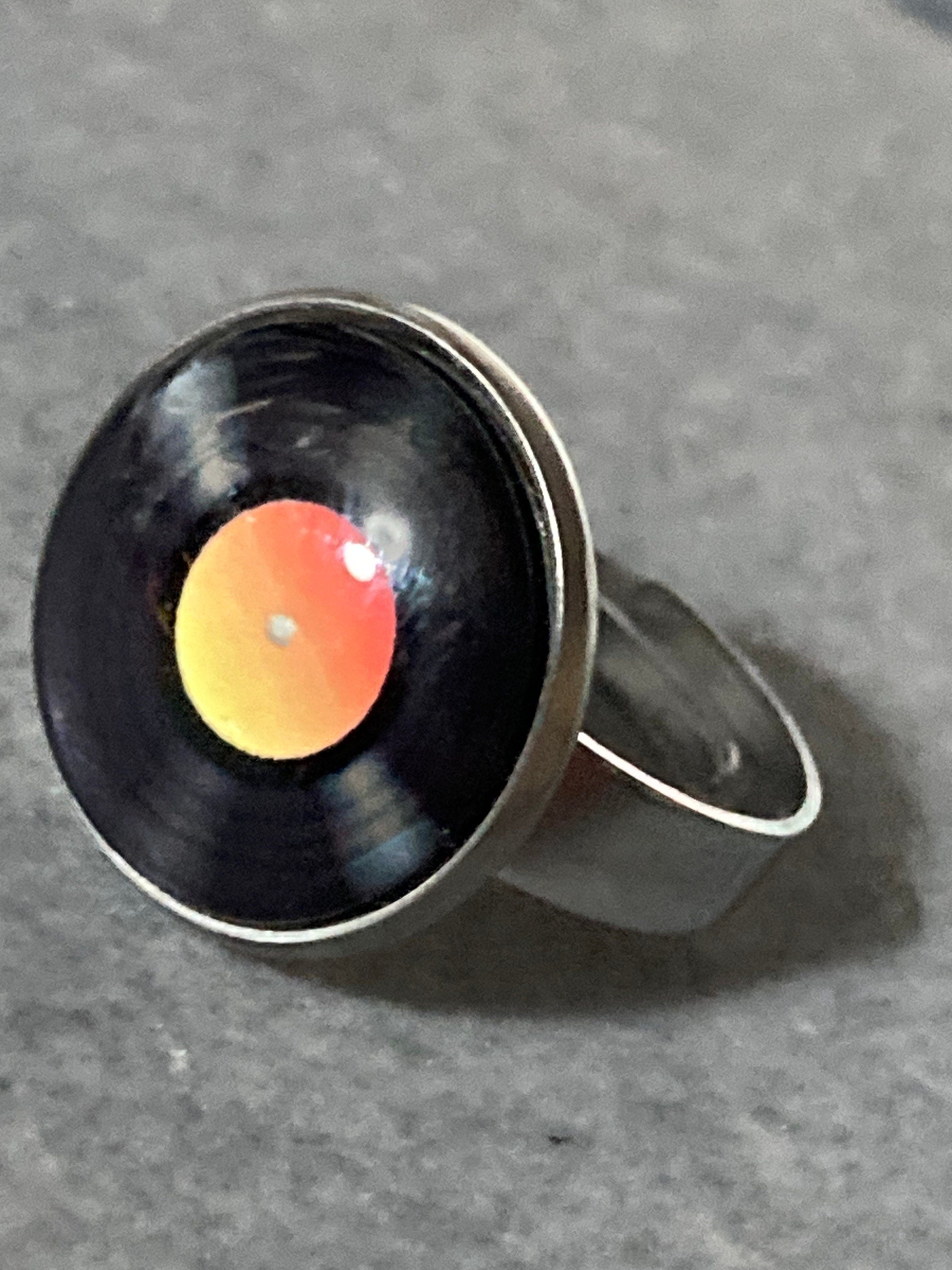 DJ black and orange vinyl record 45rpm LP ring stainless steel adjustable glass cabochon size M N O P Q