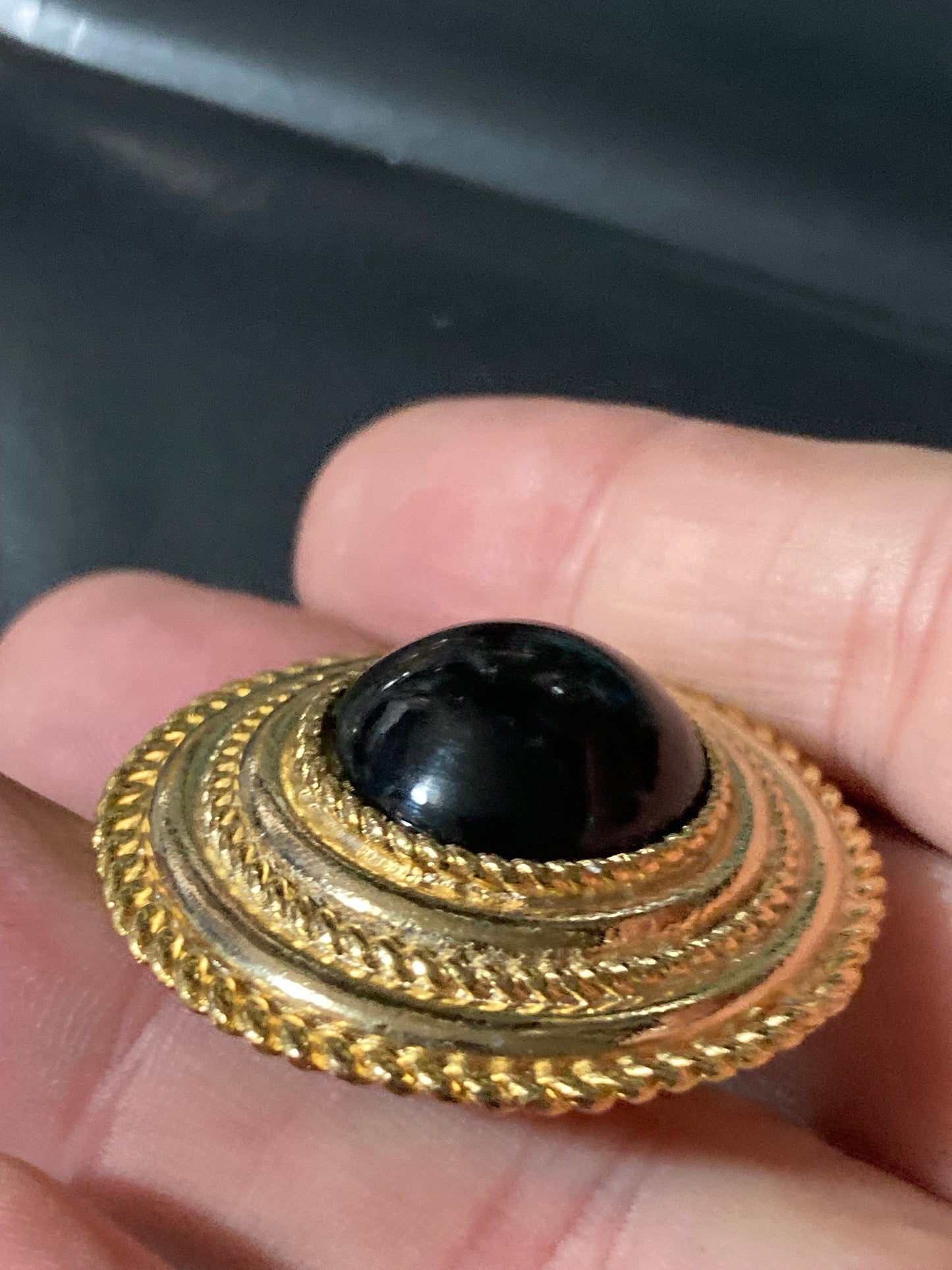 True vintage gold plated nautical rope edge round black gripoix style domed cabochon Scarf Clip ring old shop stock