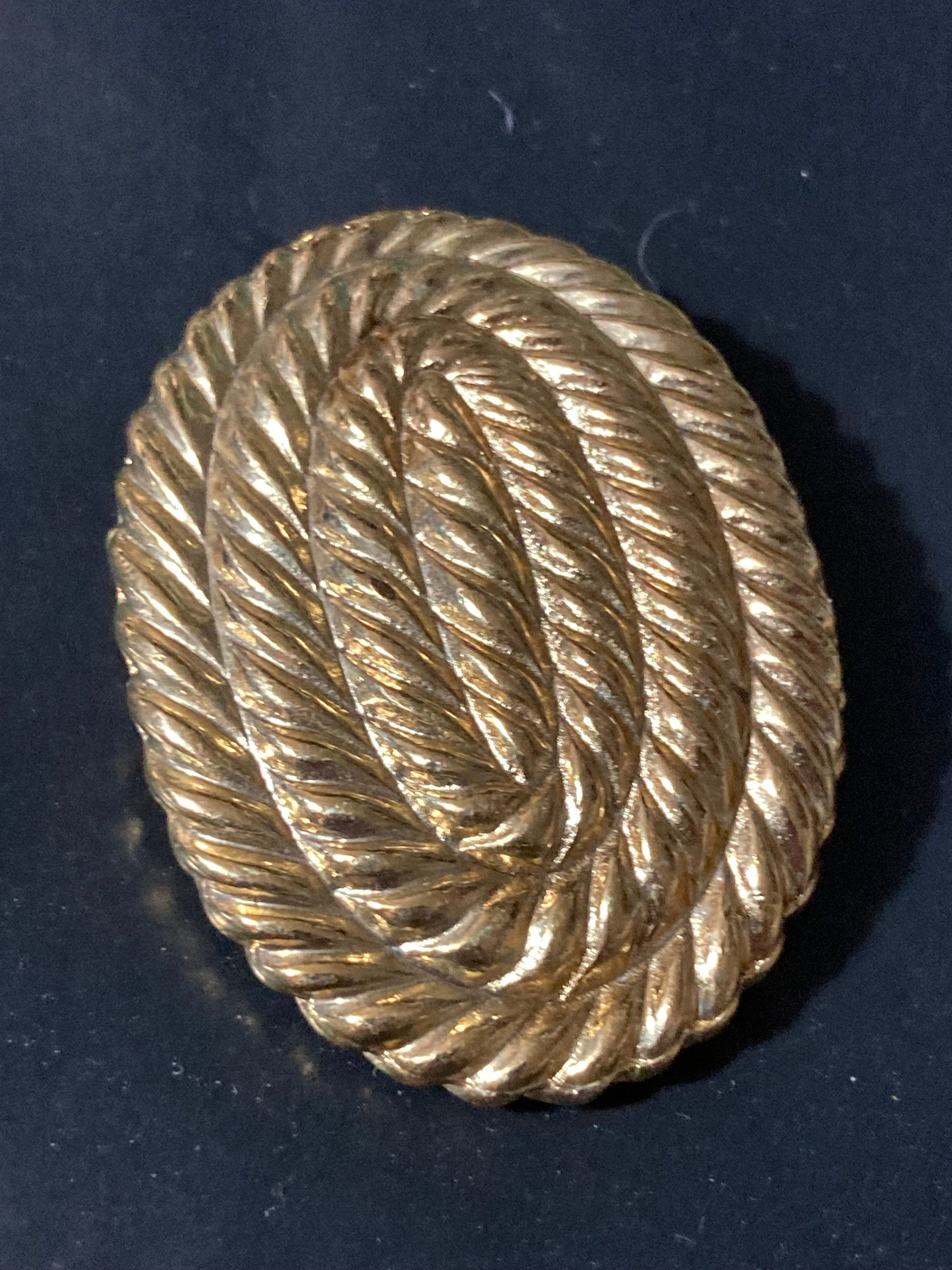 True vintage gold plated nautical rope edge Oval Scarf Clip ring old shop stock