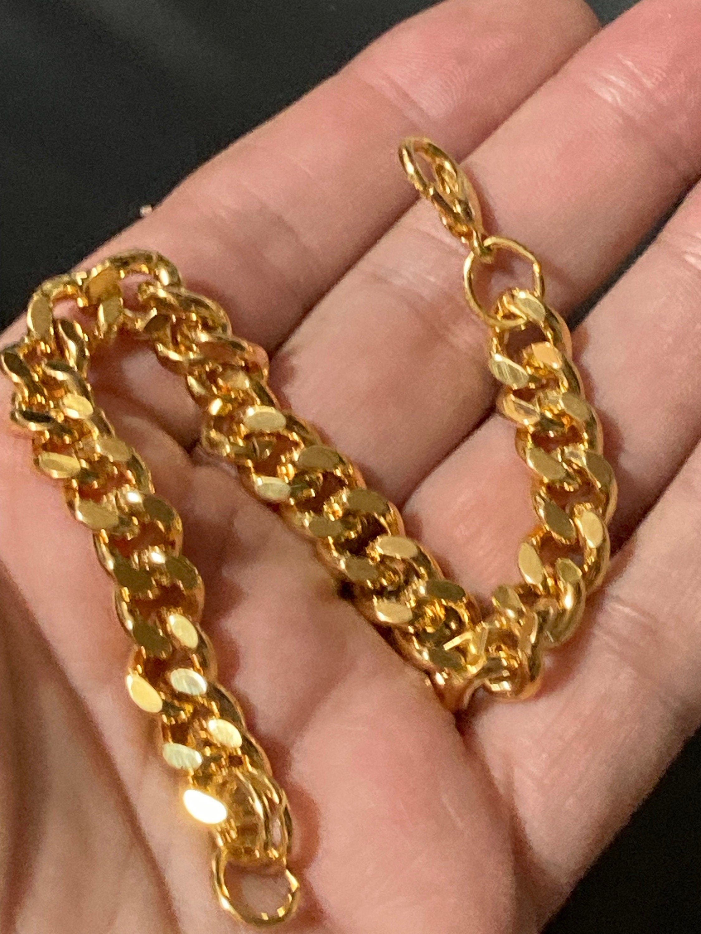 Retro gold plated chunky 8mm wide flat curb link chain bracelet 19cm long